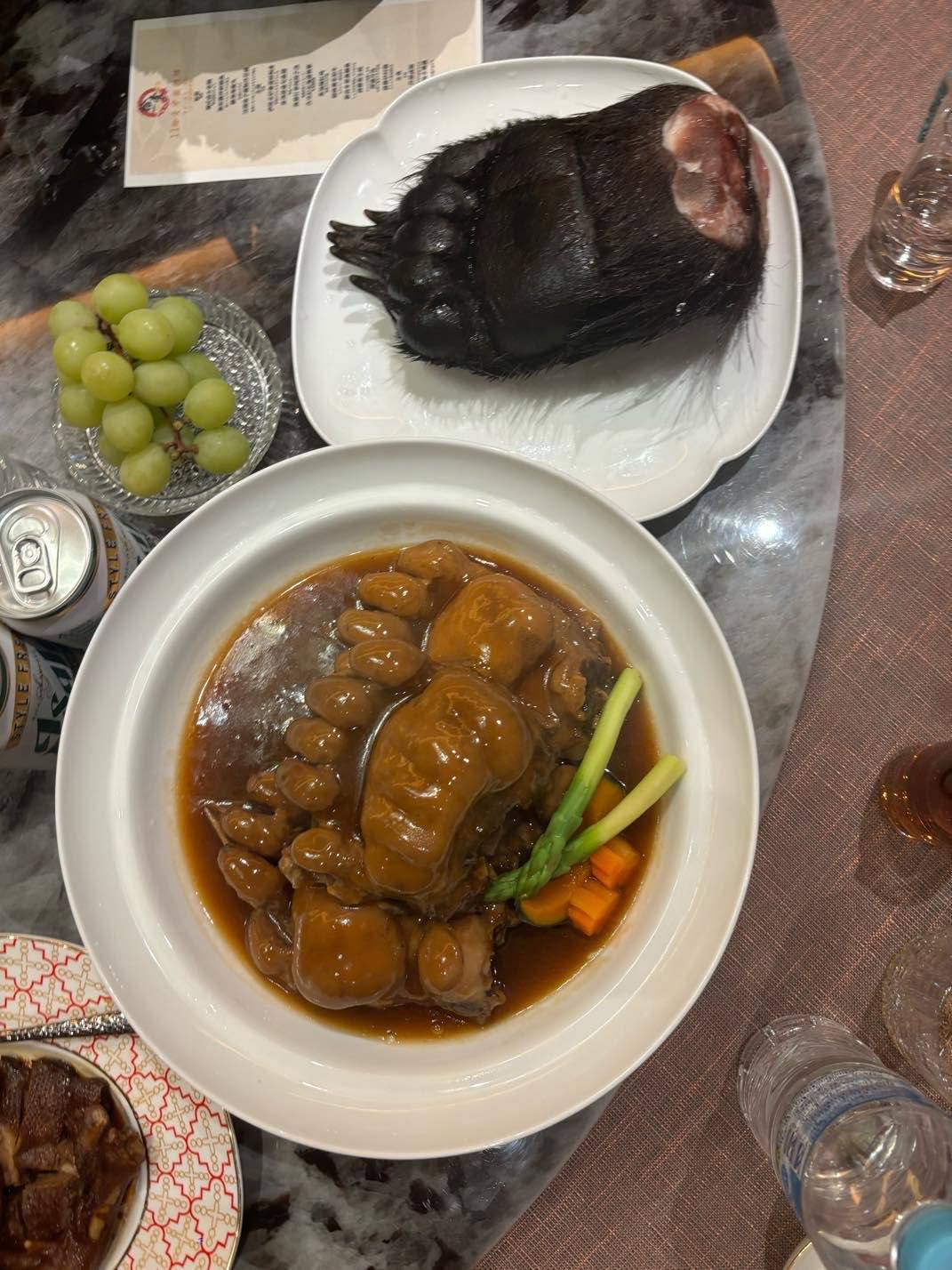 吃个饭，然后去提了个代步车。每天都要坐公交去保安室有点麻烦，还是自驾好点


97 / 作者:卡农无敌帅 / 