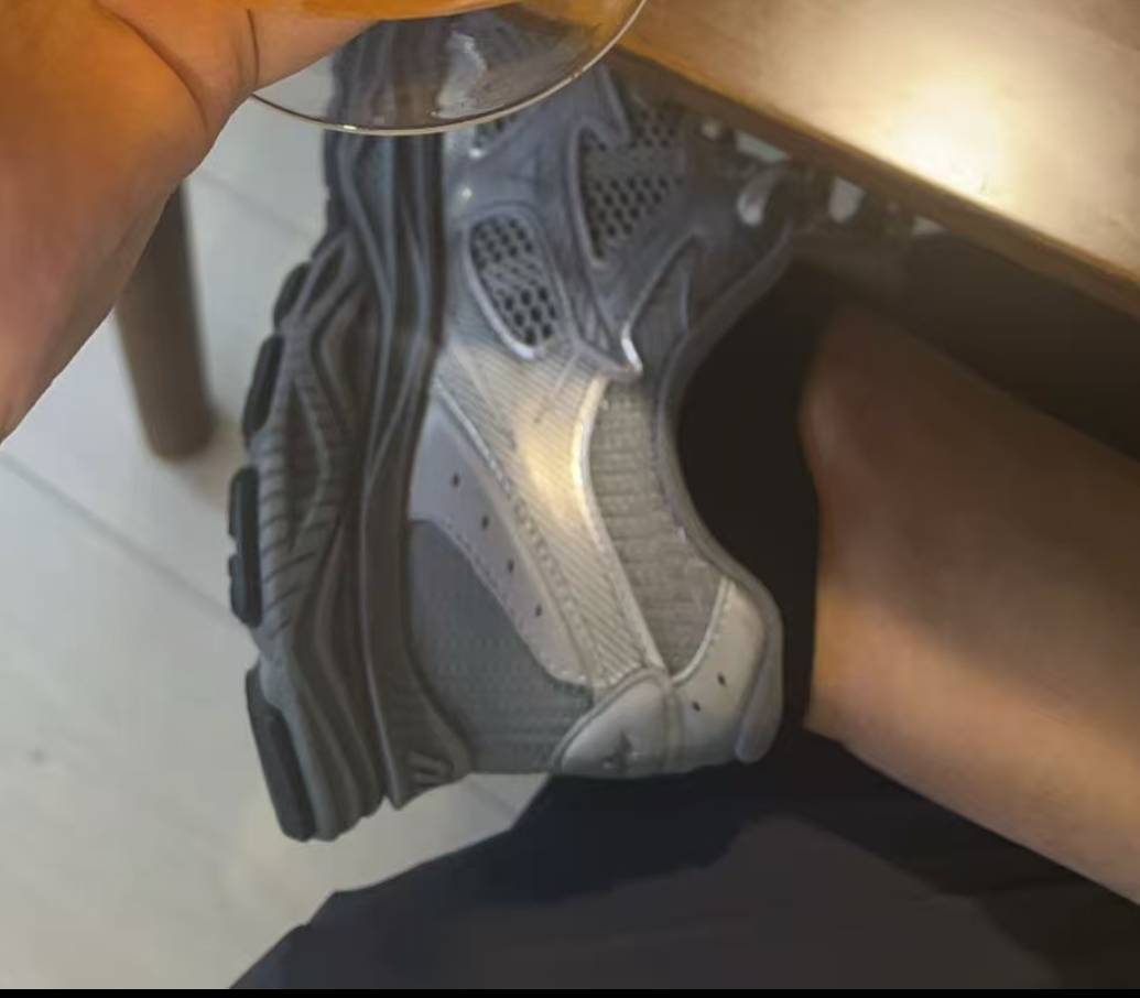 今天周一也没毛？你们这帮挂壁仔怎么混的还不去找毛

67 / 作者:几把毛都没有绝望了 / 