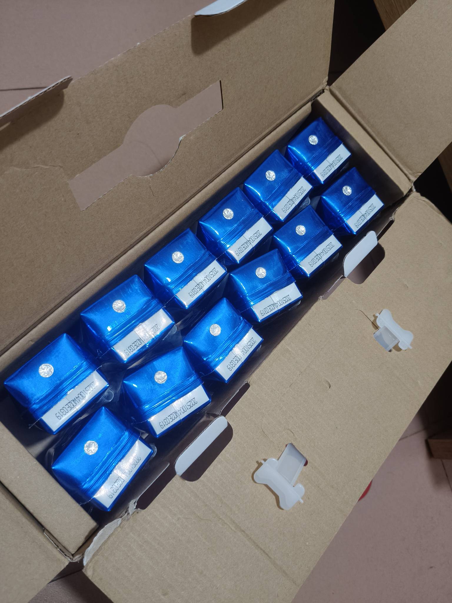 奶到了，日期还是这个月新鲜的


91 / 作者:Ri迪丽热巴 / 