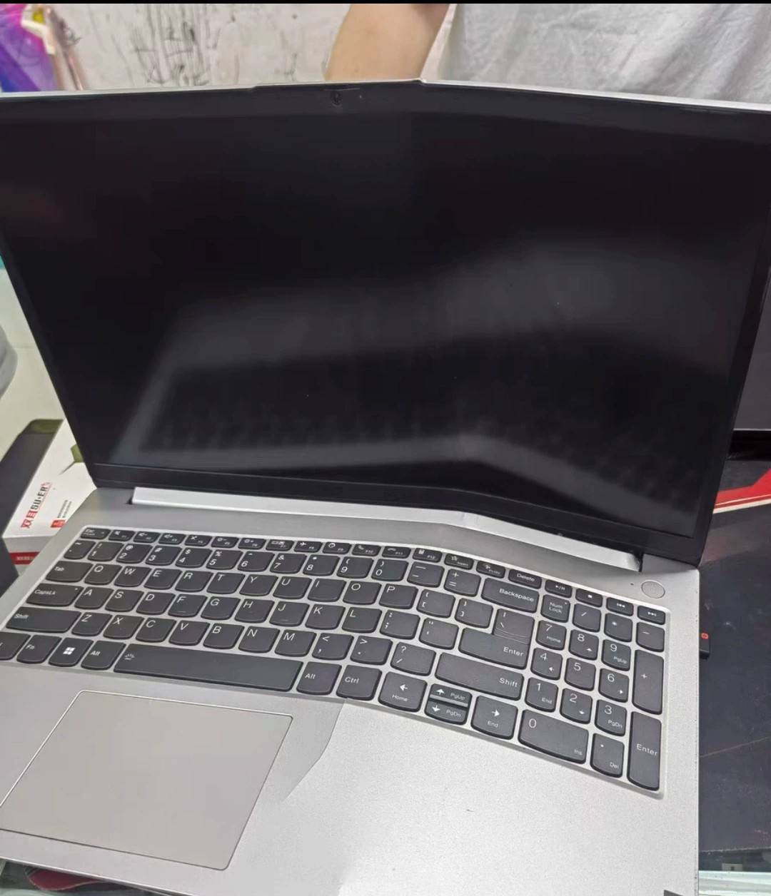 联想曲面屏笔记本，刚出厂的，有人要吗？

33 / 作者:一剑光寒十四洲 / 