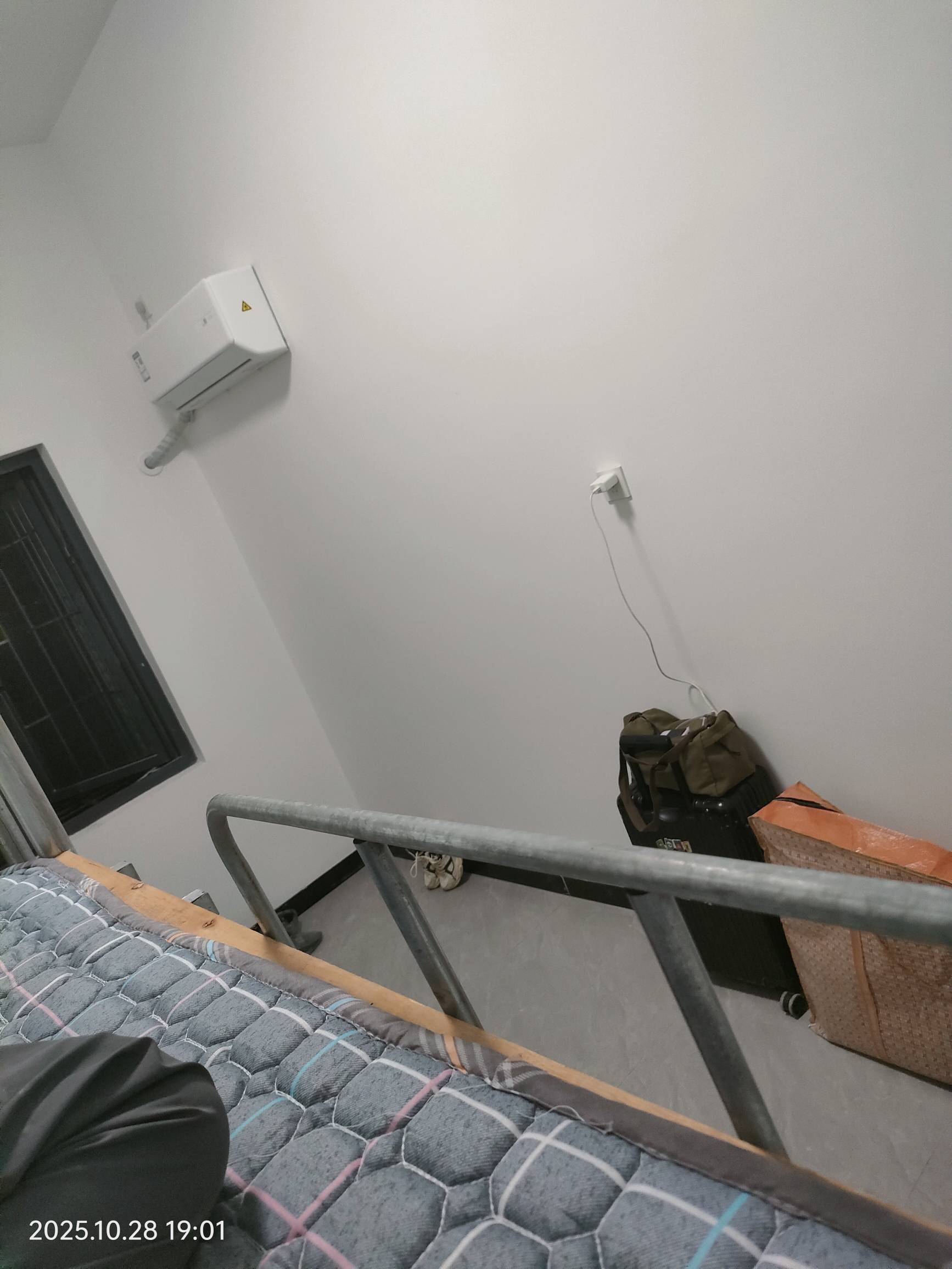 120天没上班了，不知道明天能不能顶住装备也没敢买齐

58 / 作者:雅俗共赏2021 / 