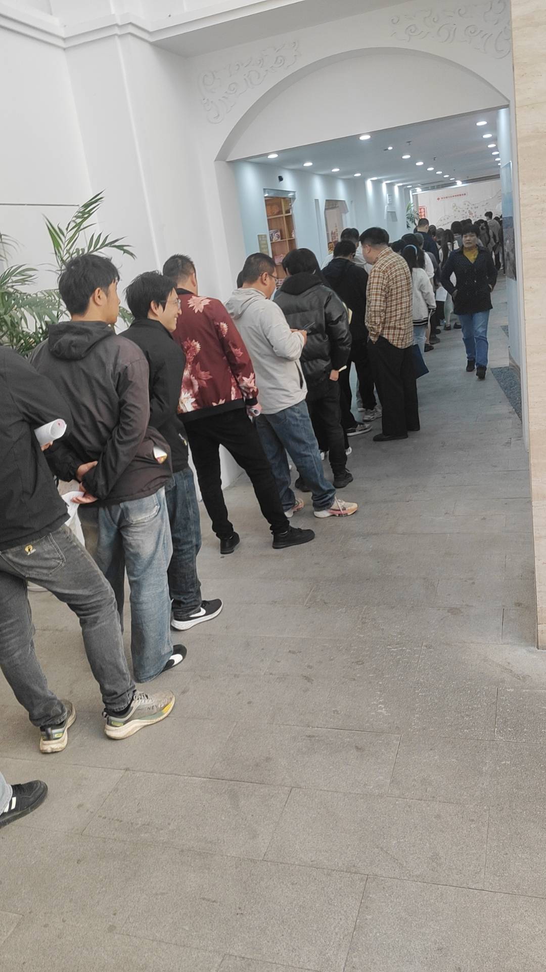 人麻了，这人不是一般的多

89 / 作者:酒肉和尚 / 