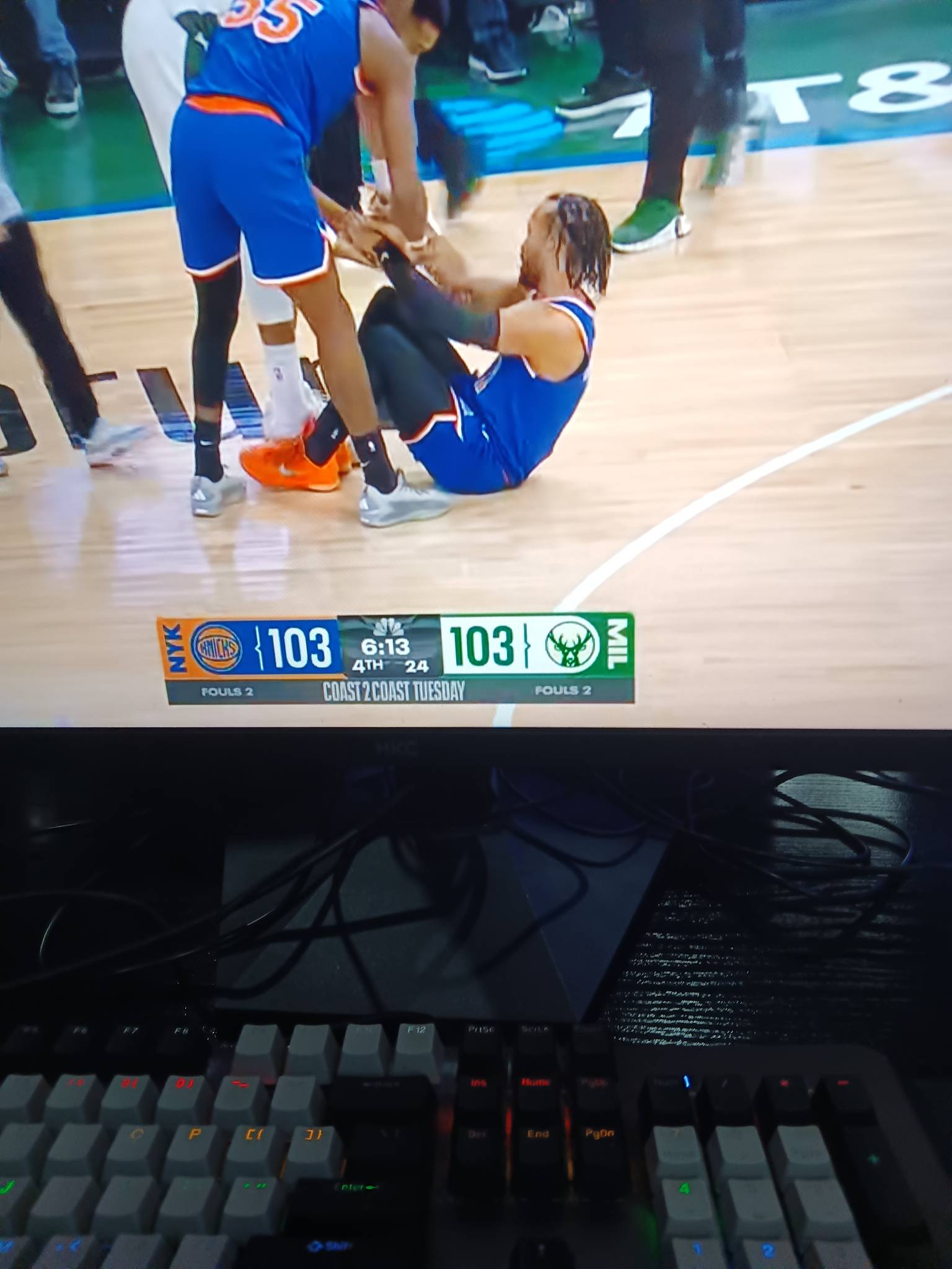 断腿了hg啊，领先十几分甘霖娘一节送回去

77 / 作者:江苏第一深情 / 