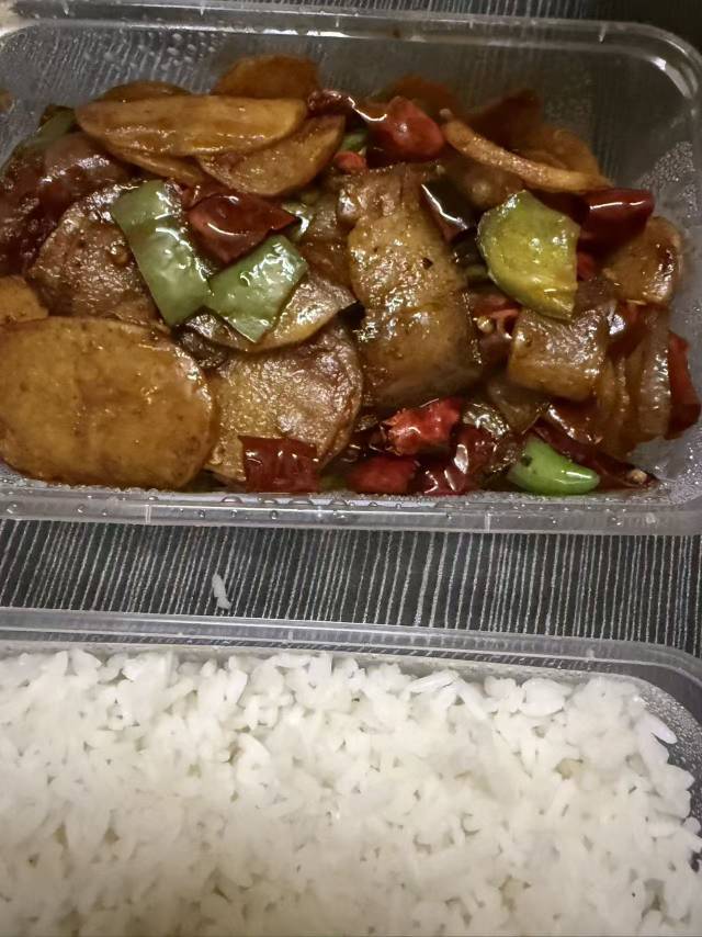 干锅土豆回锅肉，感谢老美又淘上了。调配小蚕赚12


30 / 作者:美团忠实粉丝 / 