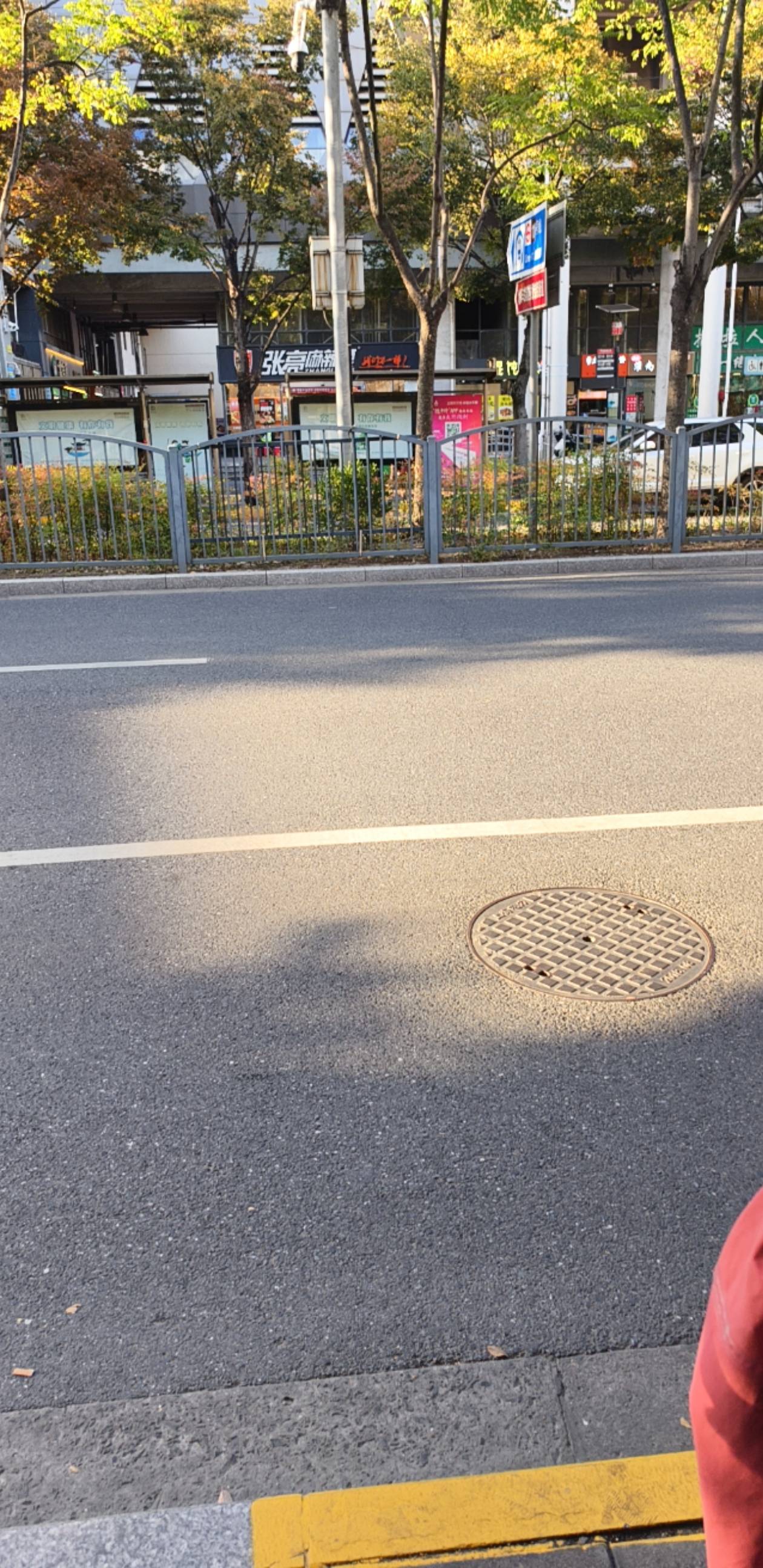 上海在哪里可以买到马卡龙烟，我要抽这个烟，黑色的，看着真好看，而且雪茄味，跪求

26 / 作者:昨日过往 / 