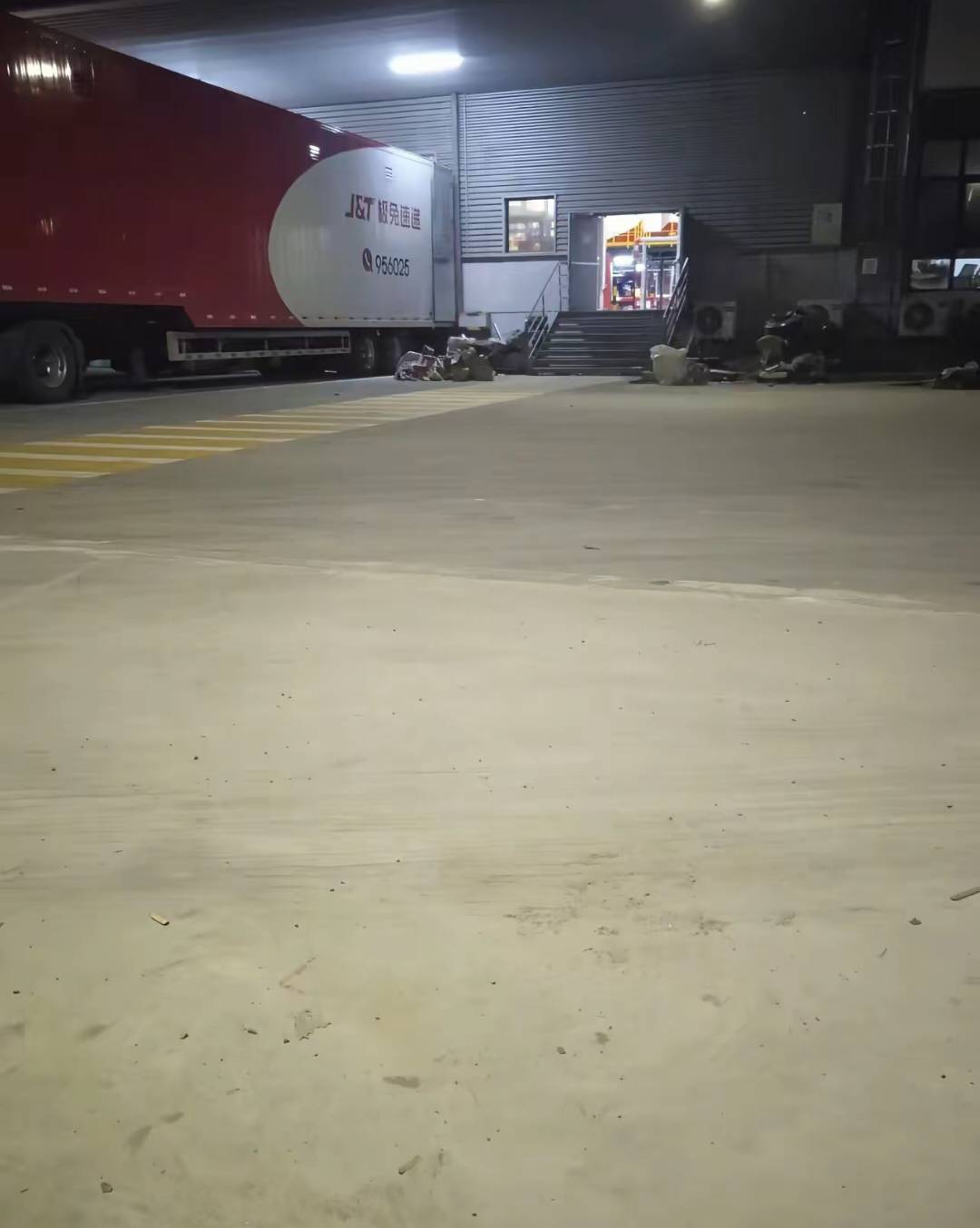 真羡慕你们各种羊毛，我36岁的人一个月羊毛还申请不到100，所以只能选择去干物流快递72 / 作者:理理理66 / 