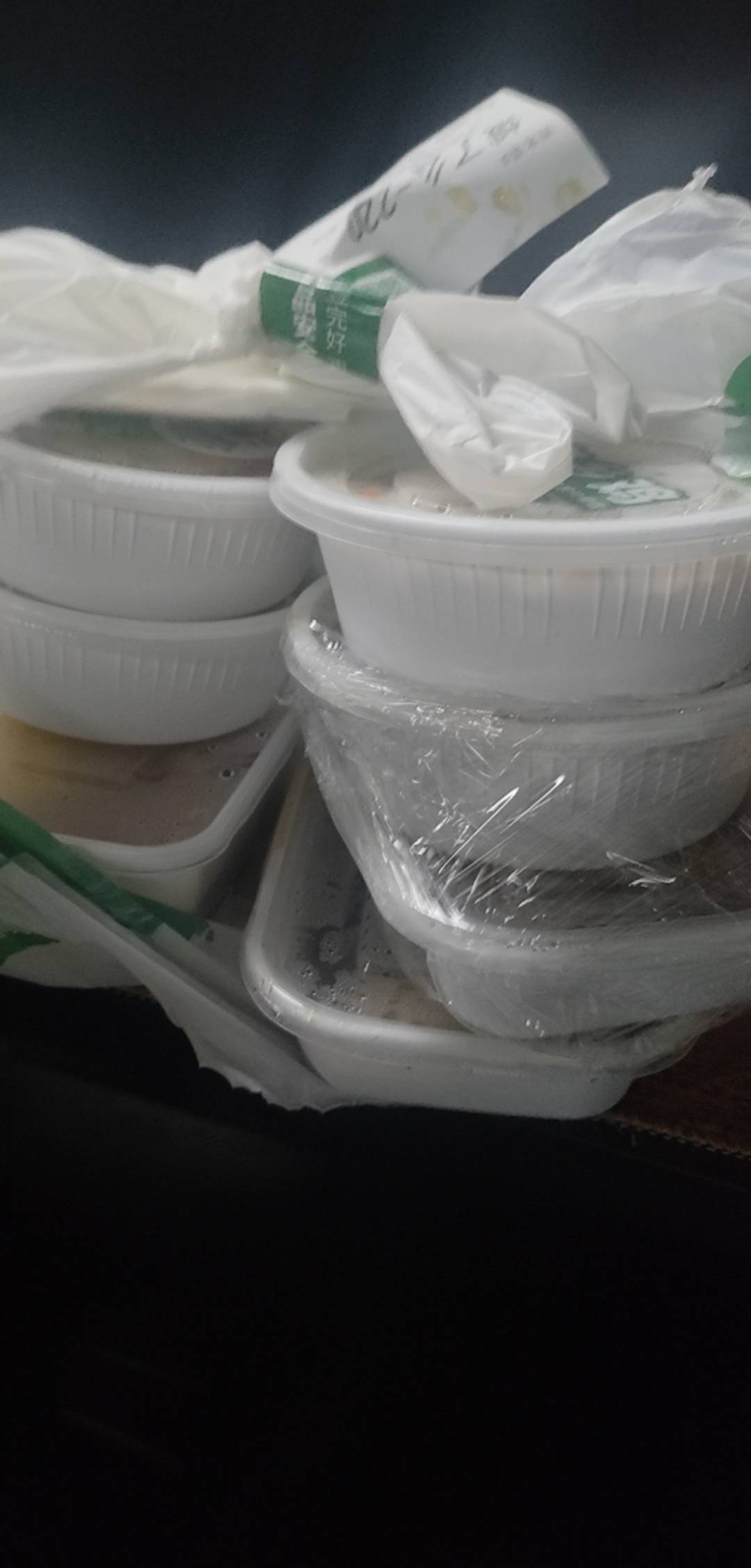 不是，老乡鸡晚上点送这么多吗？我就点了一个饭两个菜……

62 / 作者:卡橘子桔子 / 