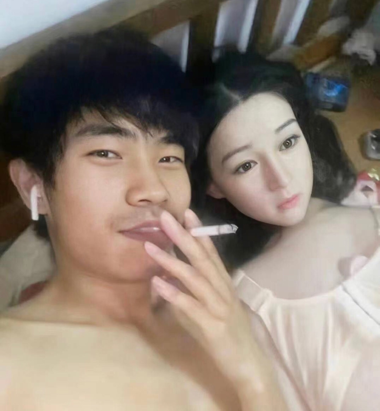 老哥们苹果越狱设备这么打开手机银行app啊一直不给进

82 / 作者:哈哈哈_ / 