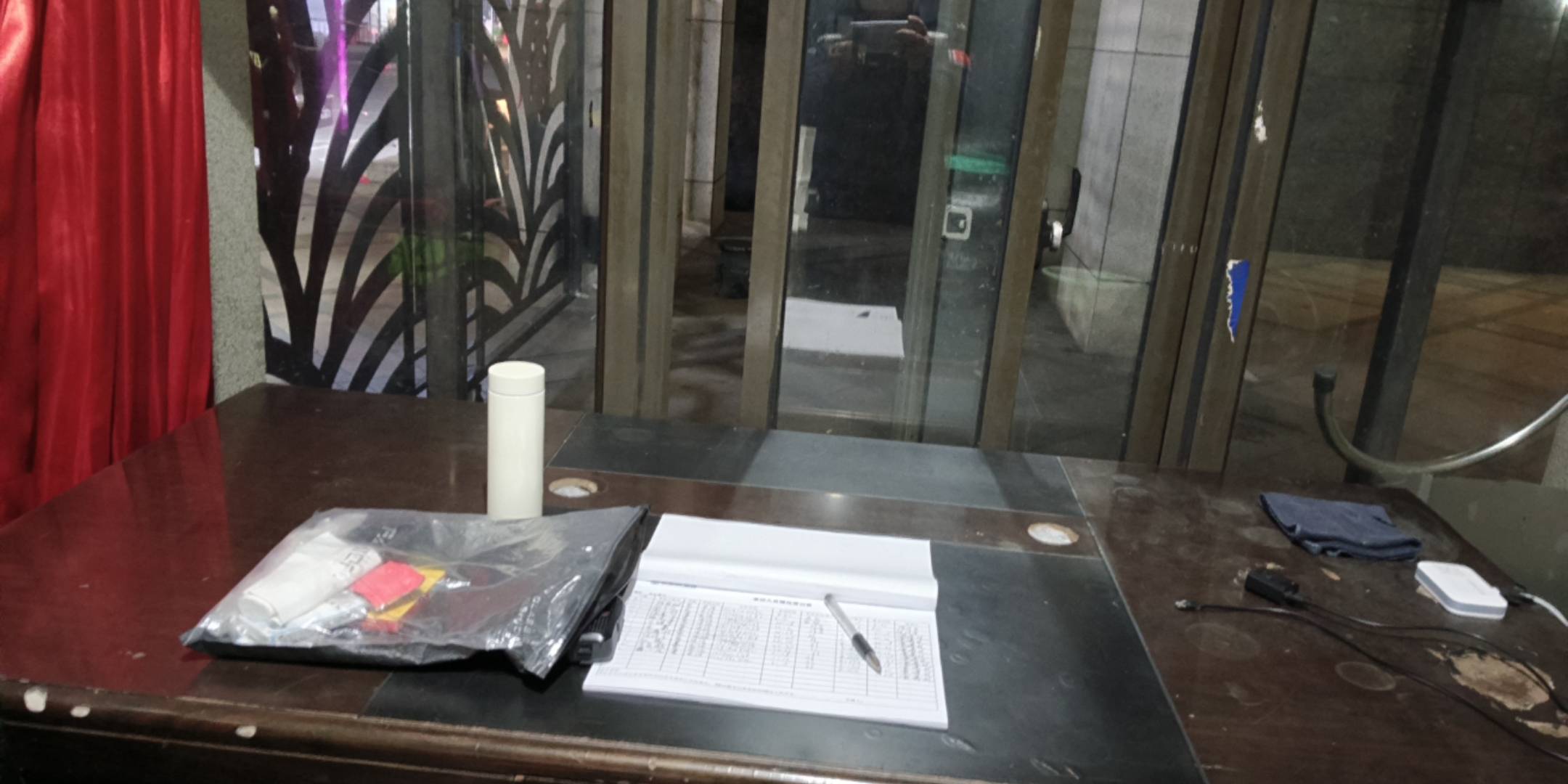 瘫痪了。。。。。

90 / 作者:回到古代当皇帝 / 