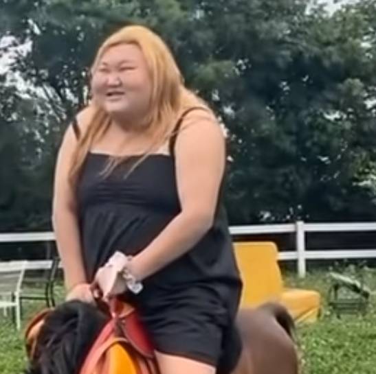 为什么这么多挂比老狗喜欢在网上装女人，真几把鹅心！
40 / 作者:秋隔一日 / 