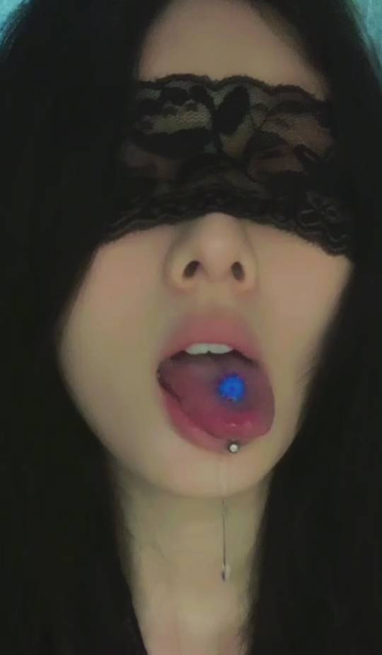 9月24日，认识了一个男人，他看到我自，看到了我的照片点进了私聊界面，他和我从自聊87 / 作者:被四轮定位的金牌扶手 / 