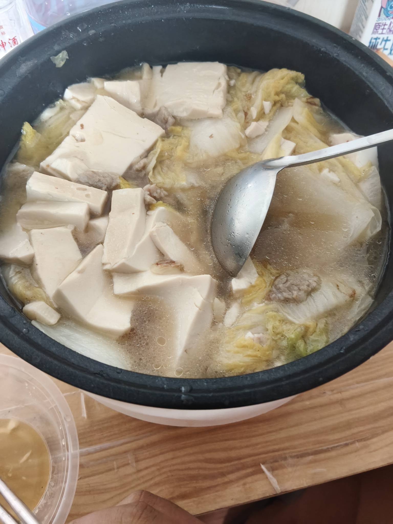 饿死了。弄个五花肉白菜炖豆腐才八块钱。深圳龙华物价。老哥们先吃

84 / 作者:火星英雄7 / 