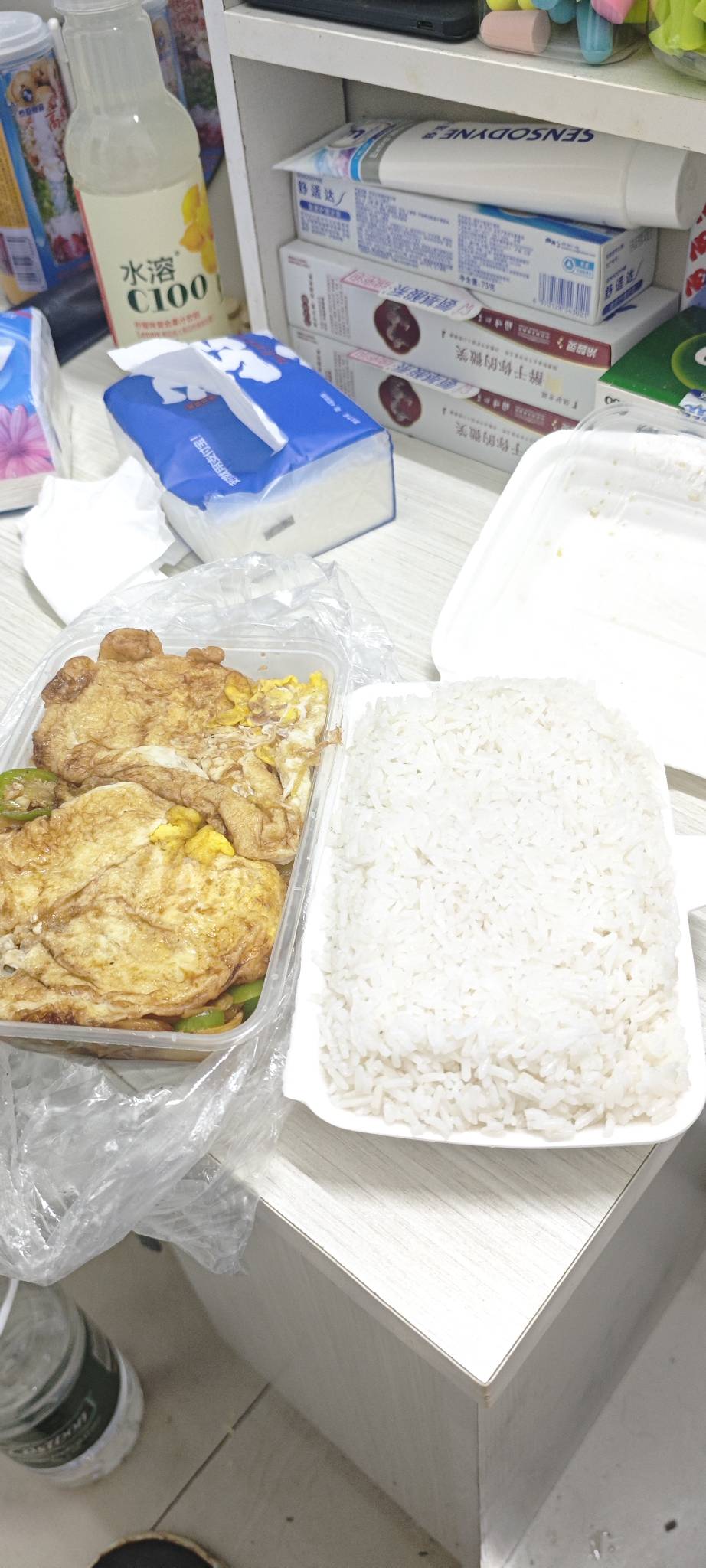 又吃上热乎乎的饭菜了

12 / 作者:卡农豆包 / 