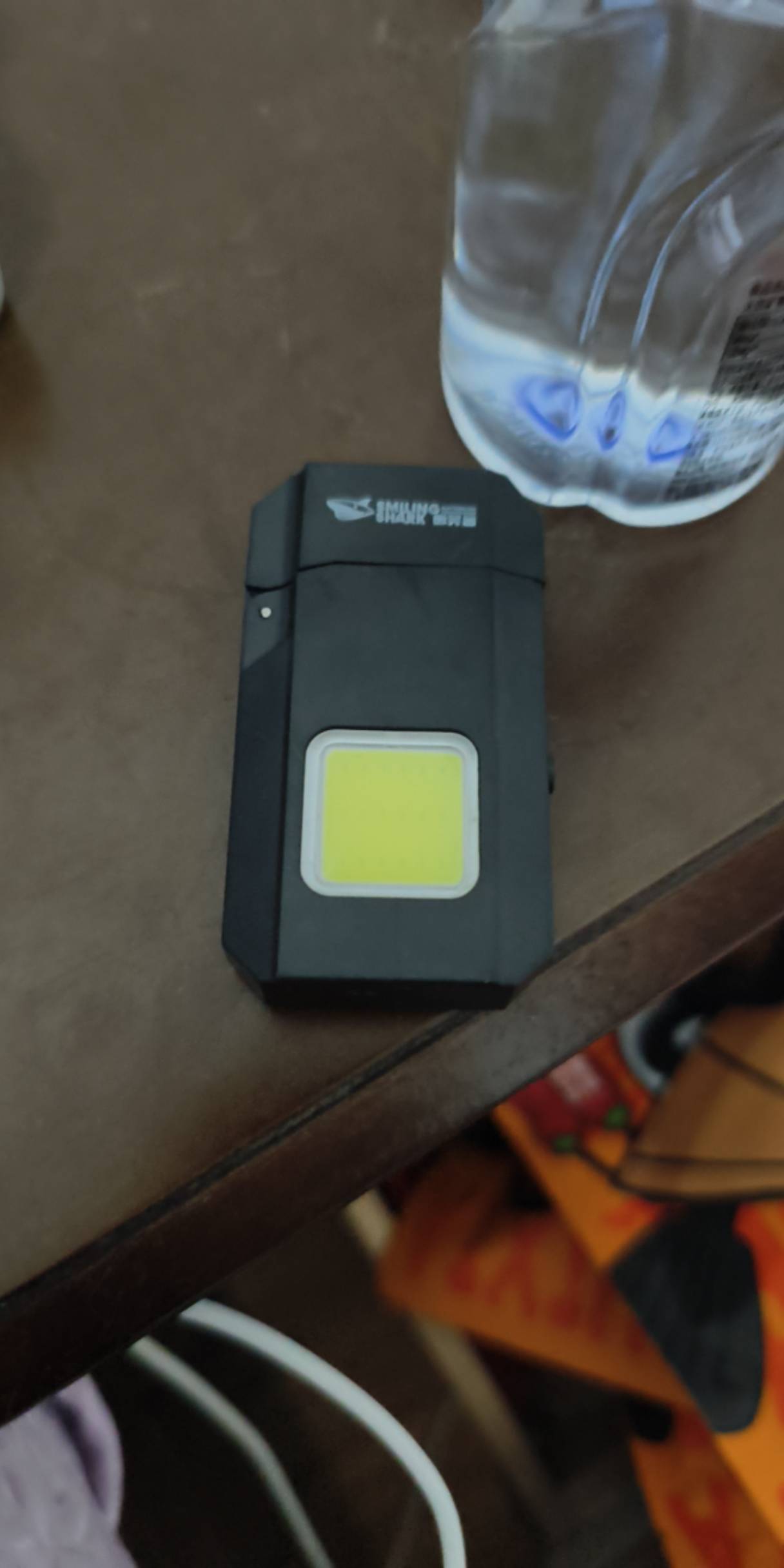 得物到货了，上穿挂壁卫衣，下穿挂壁袜子，用挂壁洗面奶，戴着挂壁帽子去炸街。然后去77 / 作者:yc01 / 