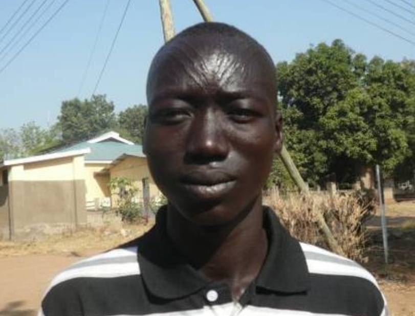 一直一个人住了一年，今天突然住进来了一个老哥，天天都是汗臭味，那打呼噜真的是，锣28 / 作者:骗子都是sg / 