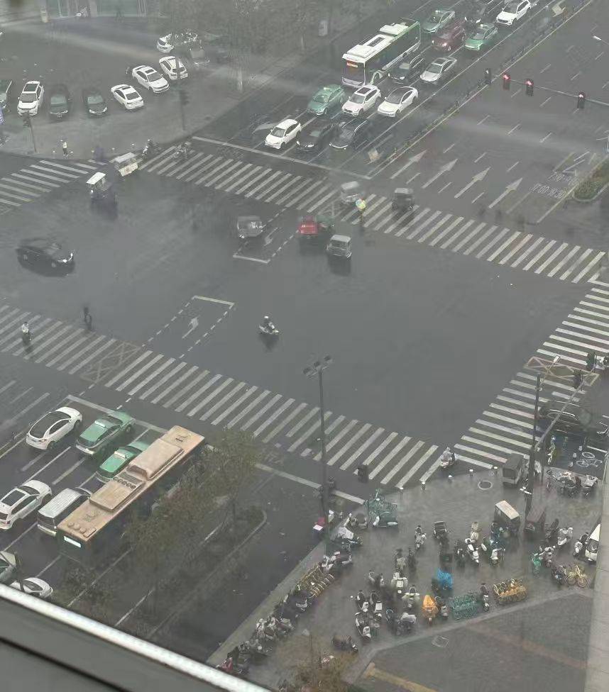 又下雨了。适合出去跑步

68 / 作者:安徽吴彦祖8 / 