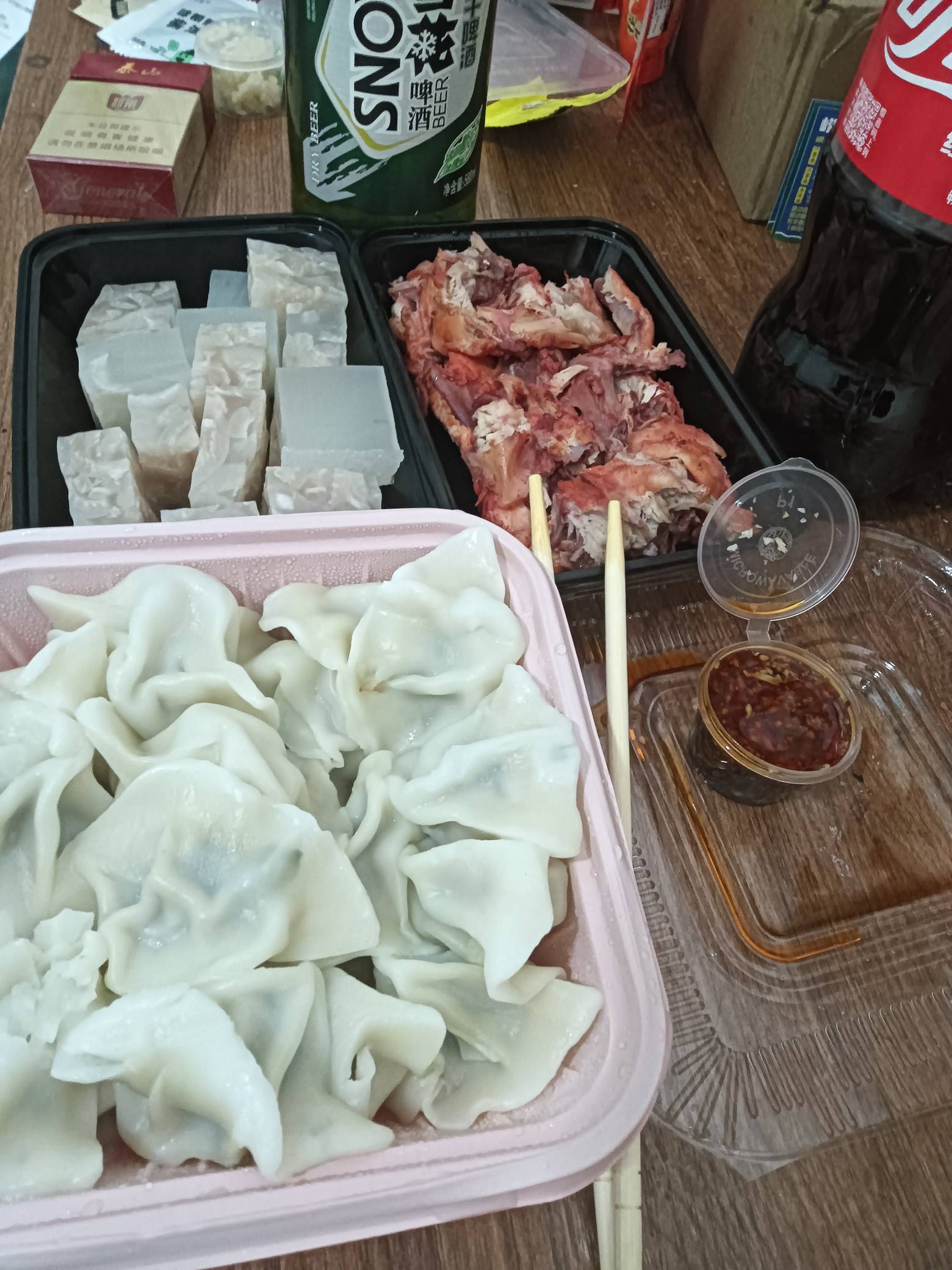 立冬不端饺子碗，冻掉耳朵没人管，饺子就酒越喝越有，一到立冬就代表冷天来了

15 / 作者:变了格局小了 / 