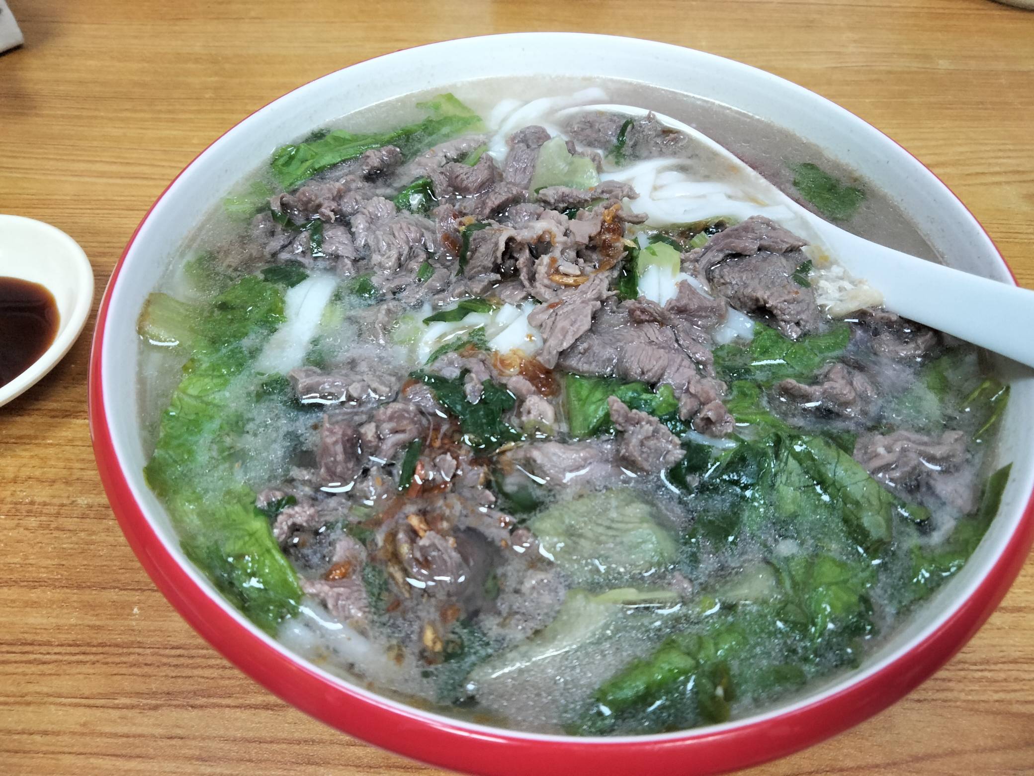 下班了，每次回宿舍路上都要吃碗15毛的牛肉粉补一补，每天打10个小时螺丝真的很累，一63 / 作者:君子之交淡如水 / 