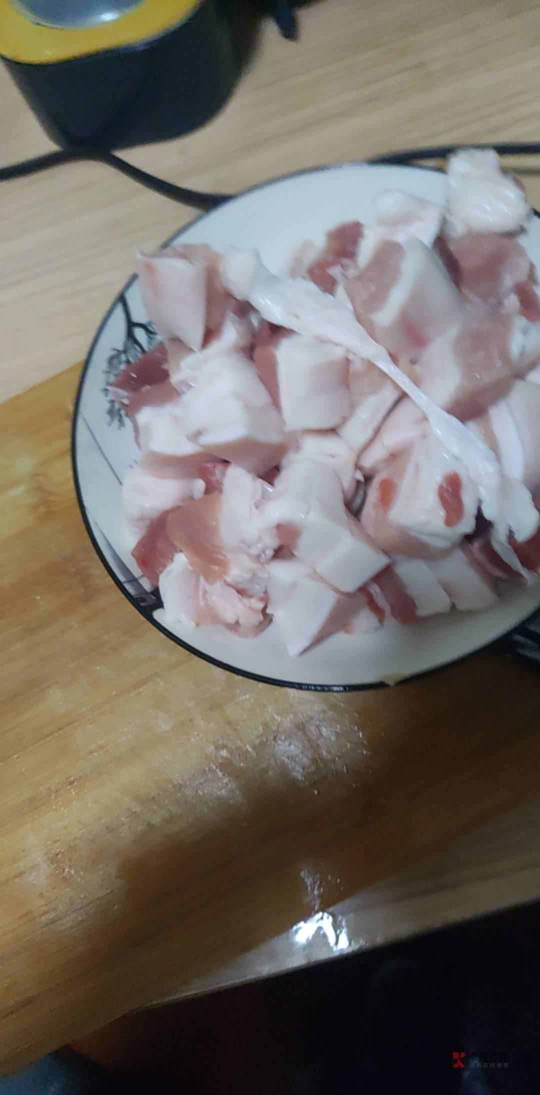 待会炒个糖色，做个红烧肉。肥点好吃


32 / 作者:卡农无敌帅 / 