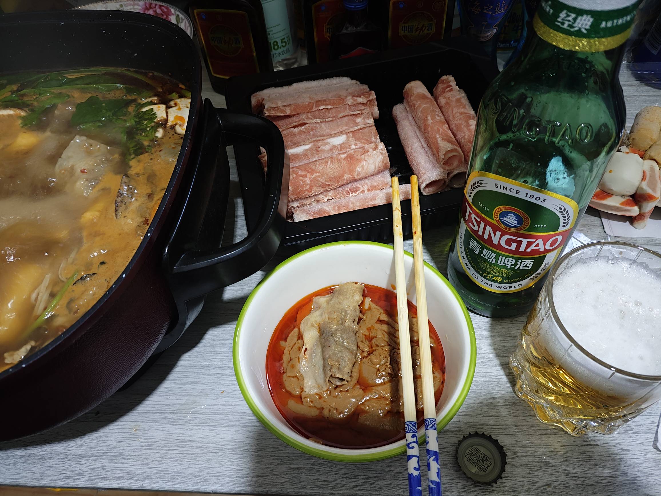 一个人在家整个火锅，喝点酒看英雄联盟s15决赛，BDD还是大飞，KT前期这么大优势，几波82 / 作者:会飞的大鲨鱼 / 