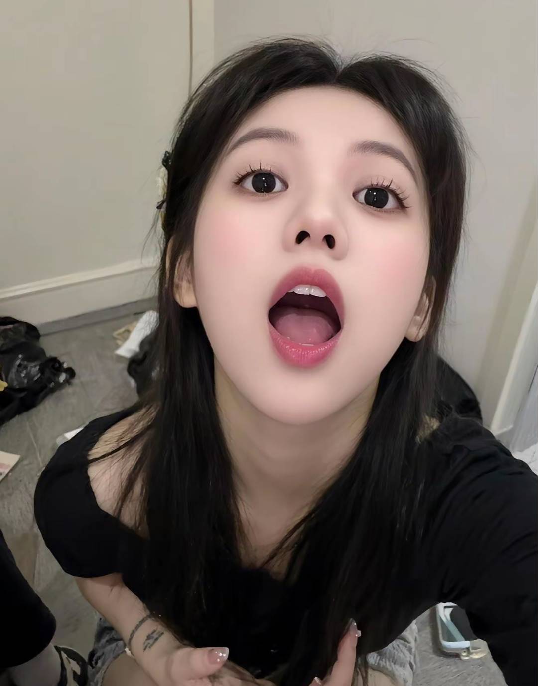 天塌了，蹲个坑拉s，蓝牙耳机掉坑里了一个损失几百块

17 / 作者:子虚唯1 / 