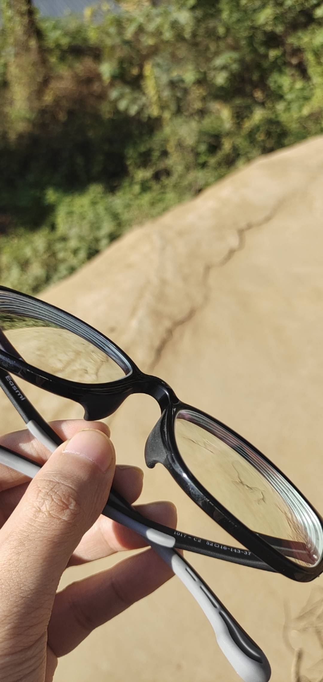 老哥们，这眼镜真好玩，不带模糊的一团，看不清楚，带上看的可清楚了

49 / 作者:赵老哥666 / 