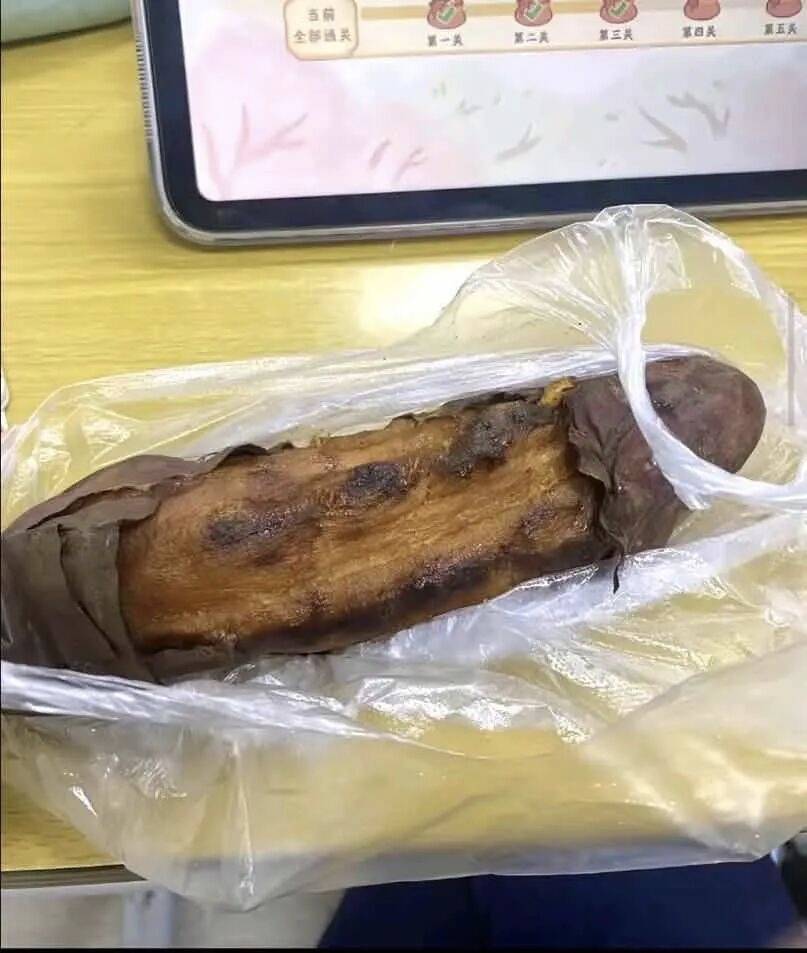 卡农人生百态，每天都有人忏悔有人讲故事，爱看哈哈

27 / 作者:sc彭于晏 / 