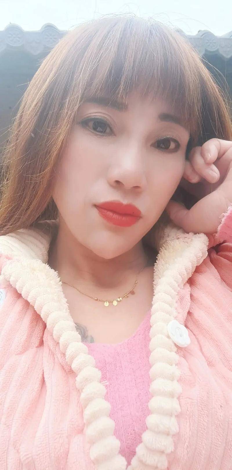 今天去大战工行网点核实被问麻了大堂经理还有里面的行长几个人围过来

86 / 作者:水乡 / 