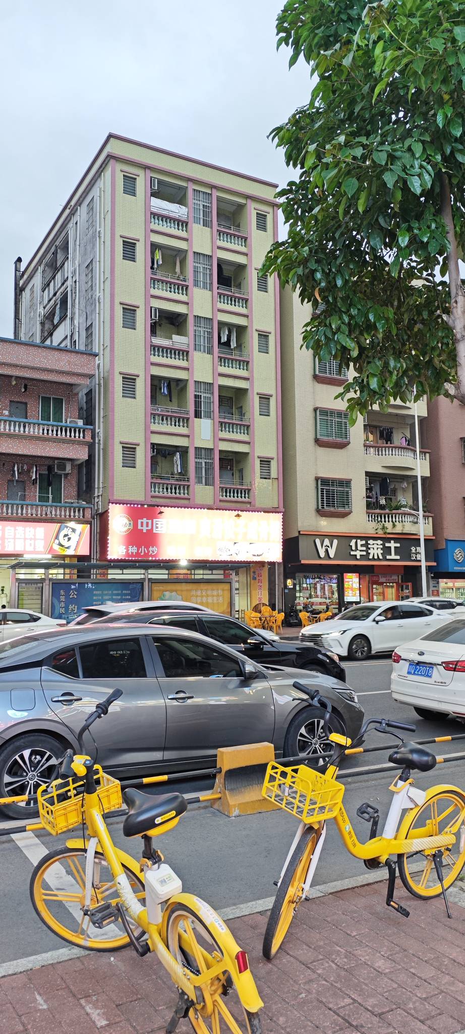 老哥们，这种房子房租300左右你们租不租

5 / 作者:卡农豆包 / 