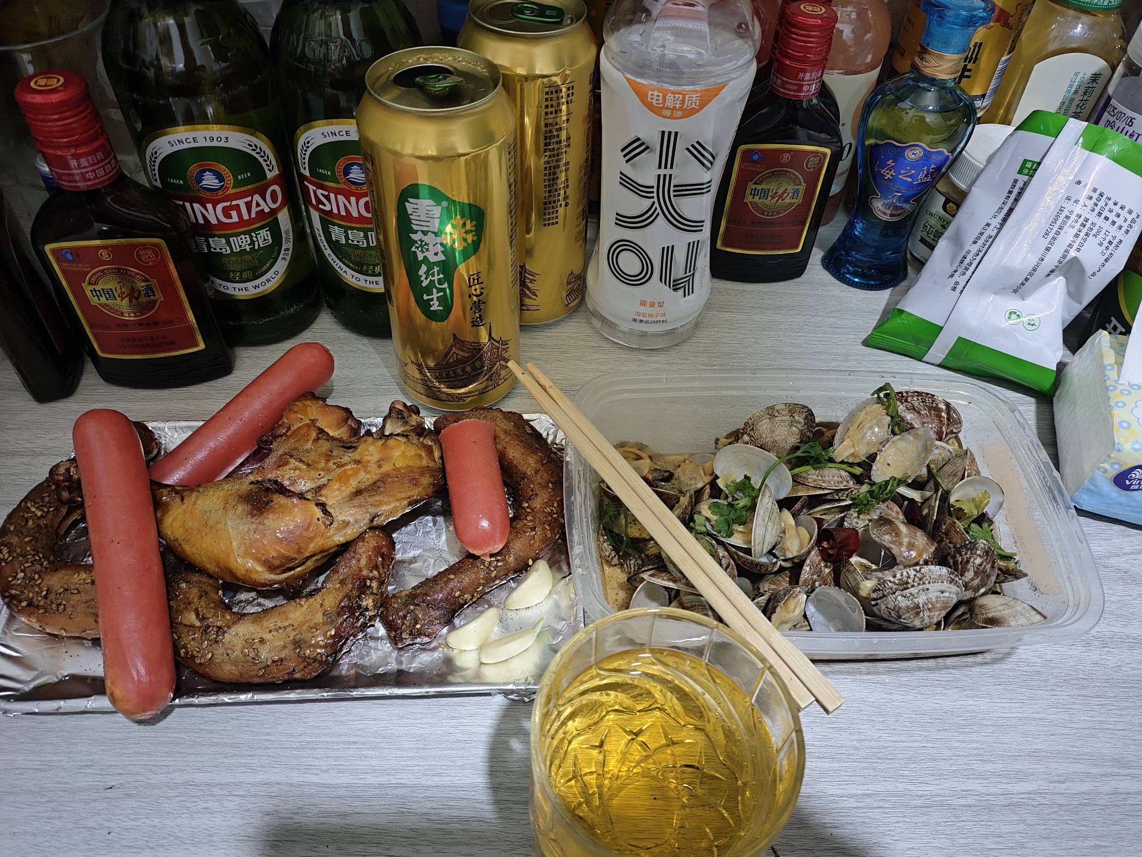 老哥们先吃，好几天没出去喝酒了，强制自己不出去喝，每次喝完就要去别的地方花的更多39 / 作者:会飞的大鲨鱼 / 