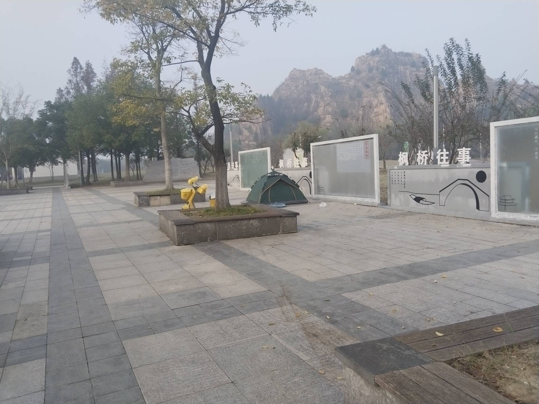 这是哪位老哥

88 / 作者:公hsj / 