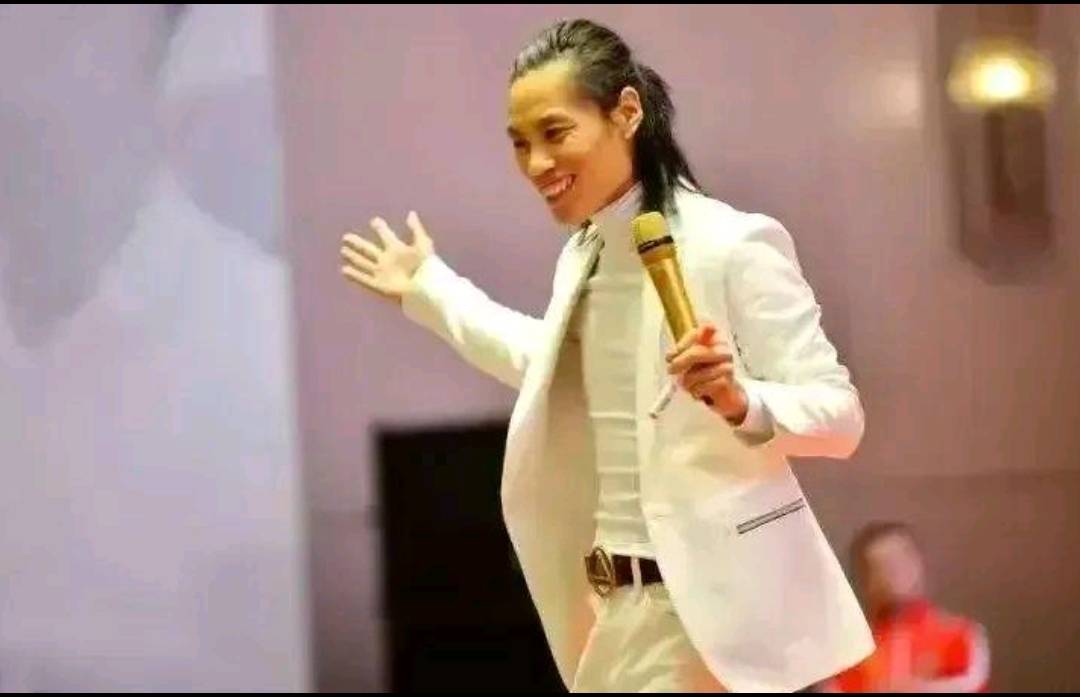 很多卡农老哥背叛我，啪，一份猪脚饭直接送给他，背叛的人我都给他一份猪脚饭，将来忠86 / 作者:男人回头不迟 / 