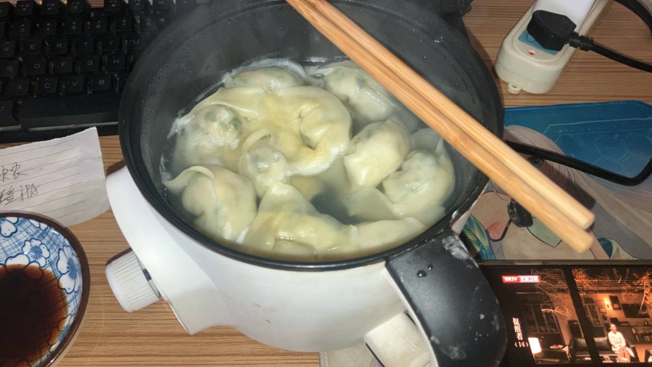 夜宵开吃

79 / 作者:小熊科技 / 