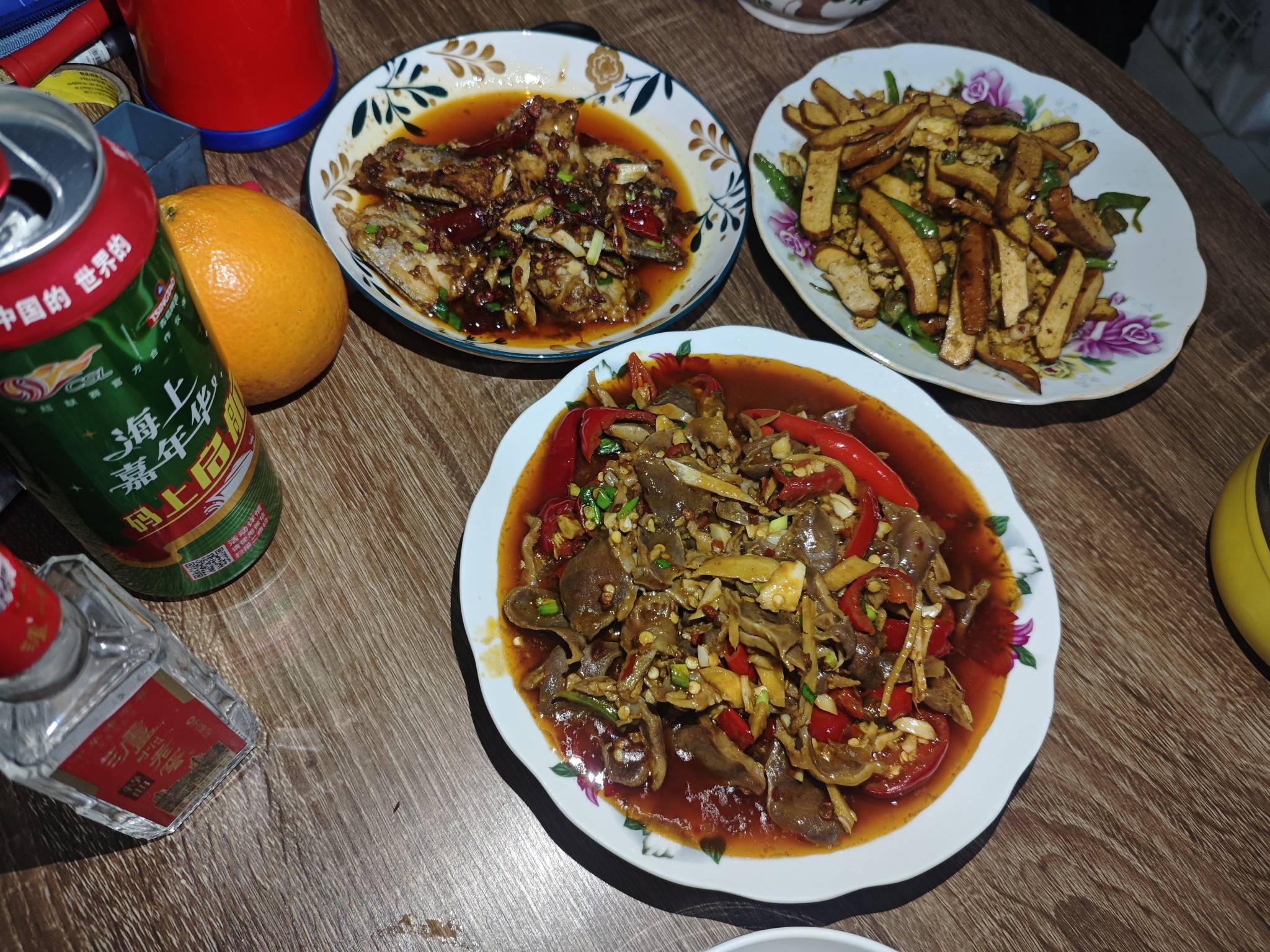 下班回来老婆把菜炒好了，这个菜够我喝两瓶了，喝点小酒，美滋滋

12 / 作者:曾经遗忘的角落 / 