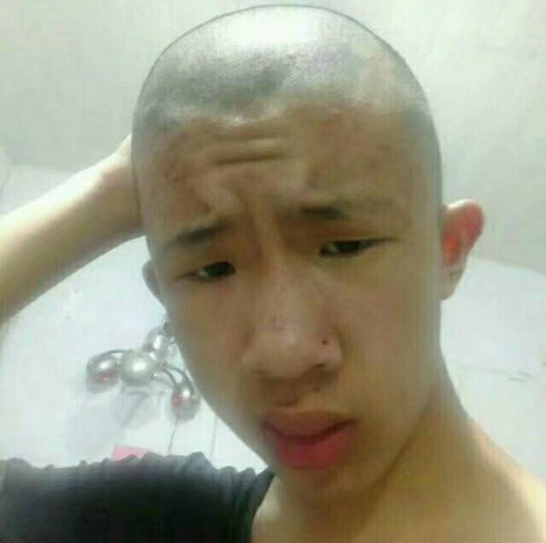 啥寄吧毛都没有了，烂毛翻来覆去的蹂躏

95 / 作者:p112444 / 