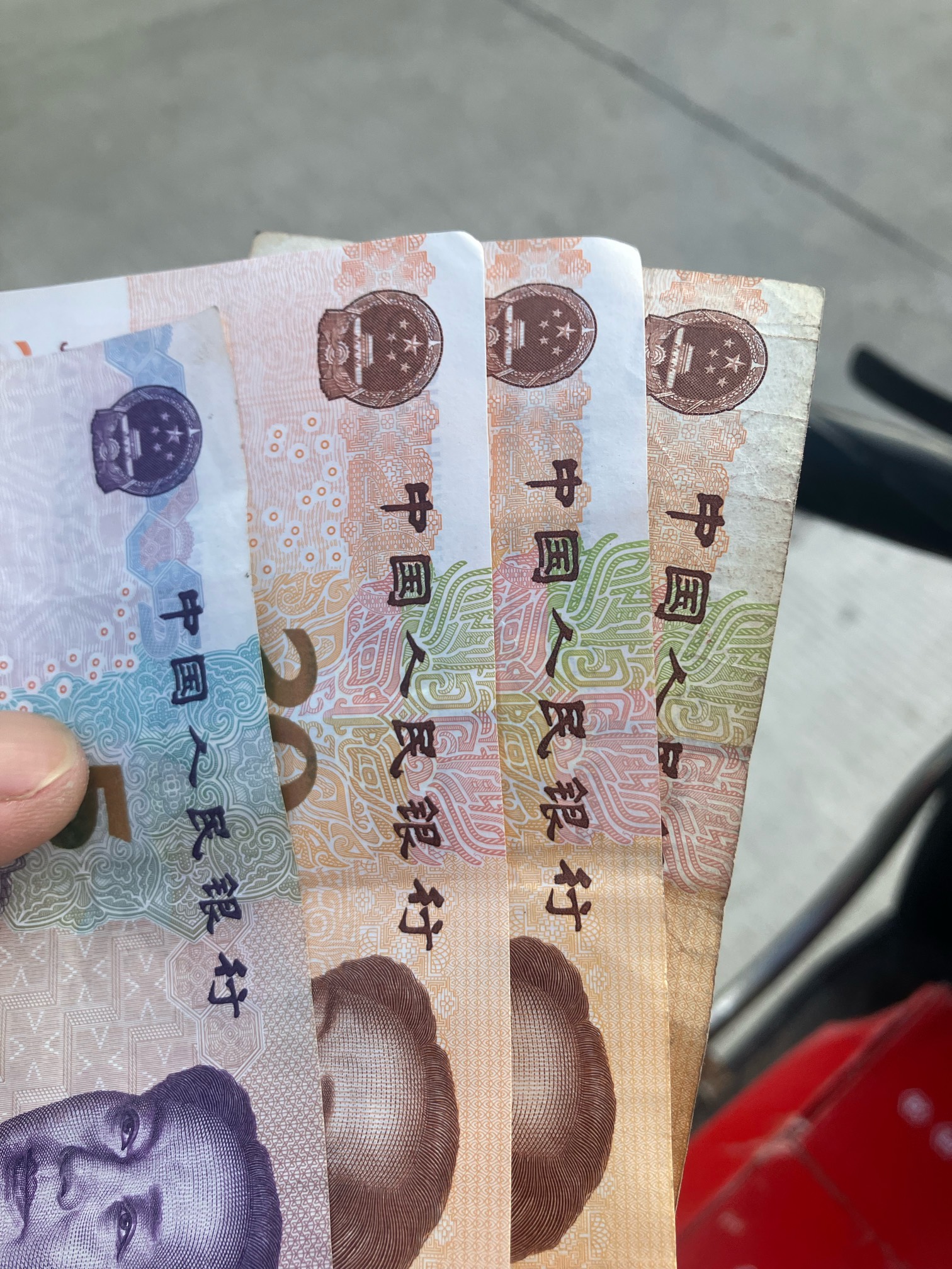 疯狂周日



37 / 作者:小熊科技 / 