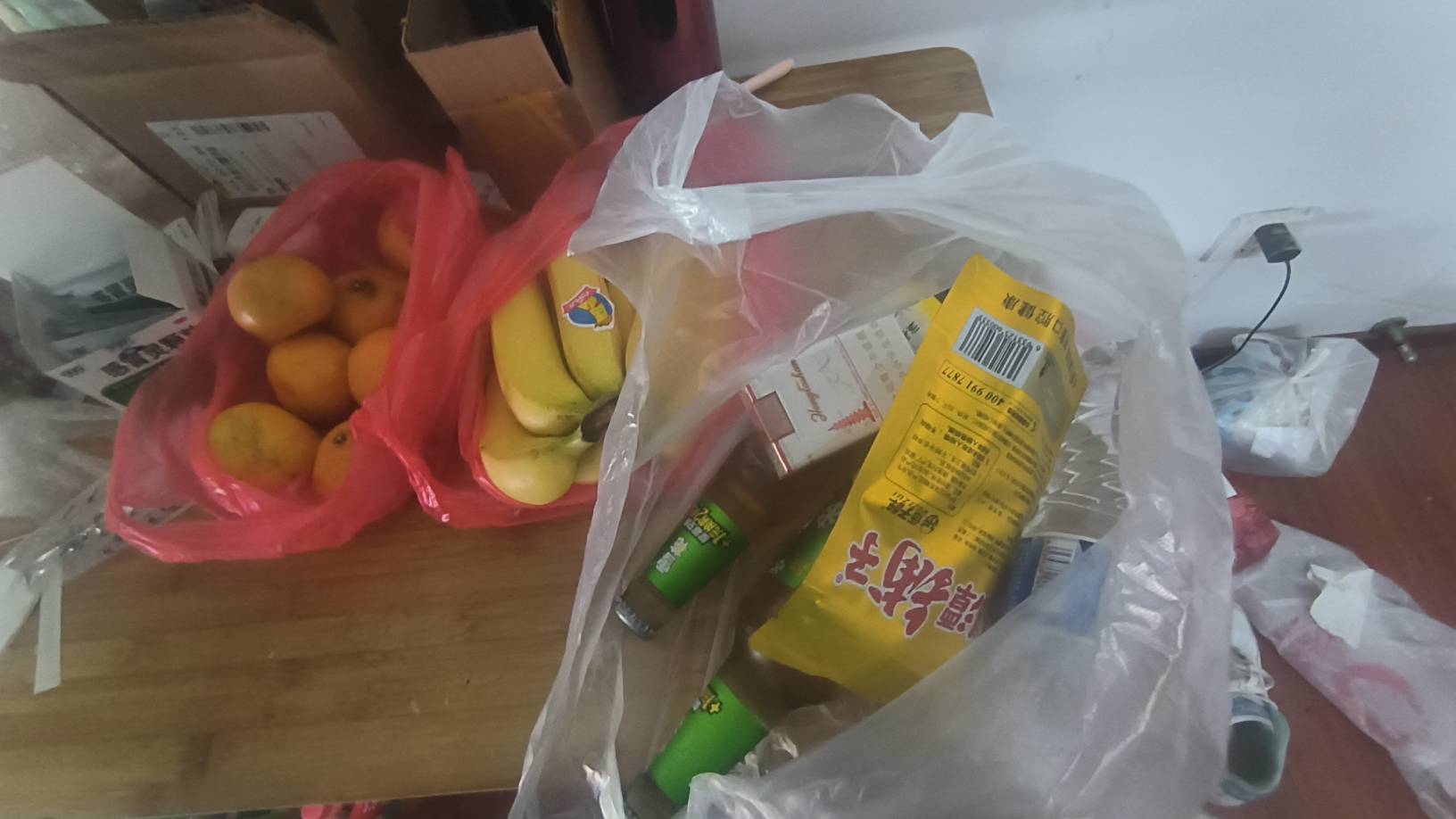 出去随便买点就元30多块钱

34 / 作者:余似水 / 