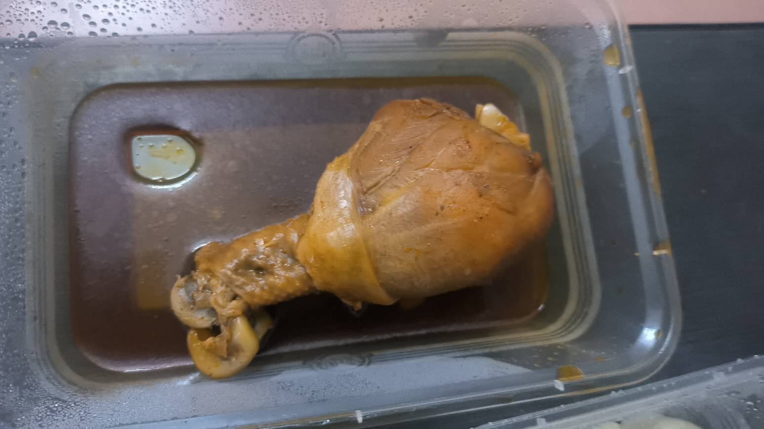 每年过完年就南下广东东莞，一年玩十个月只上最后两个月的班，赚个车票钱回家过年美滋57 / 作者:理理理66 / 