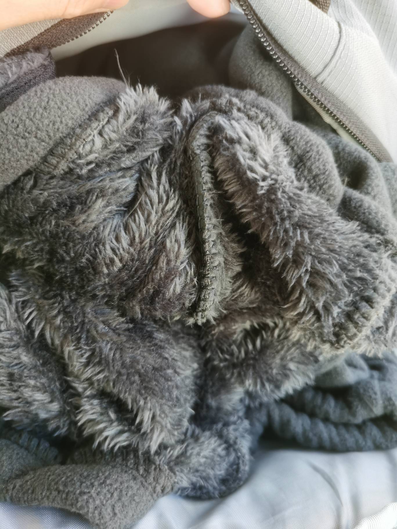 9.9一件靠谱不

94 / 作者:占兴龙 / 