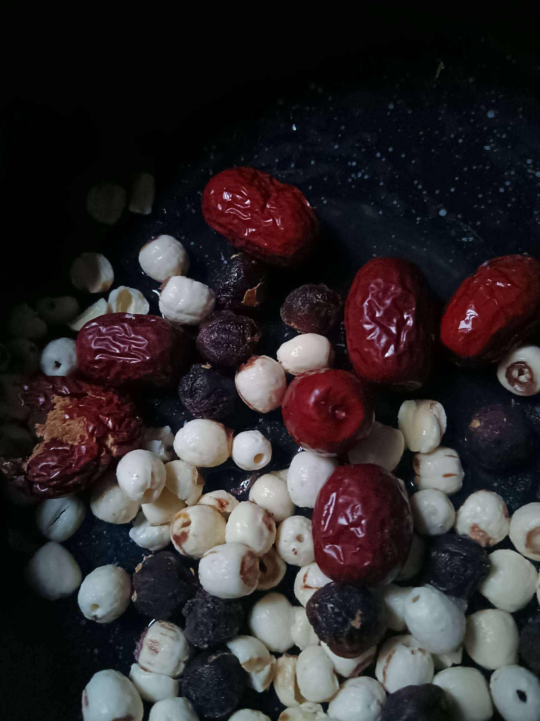 煮点汤喝一下

4 / 作者:蛋黄酱 / 