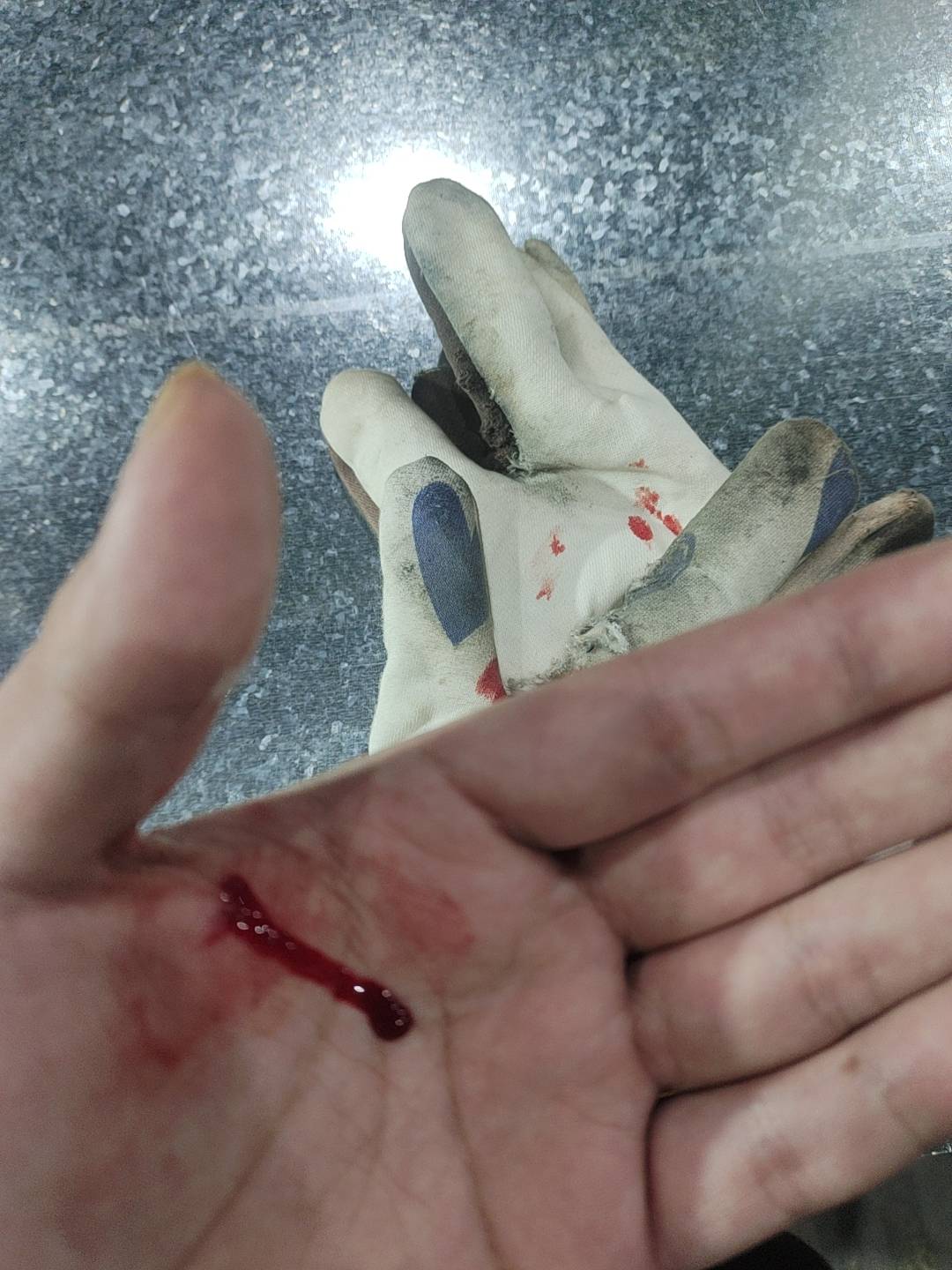 老哥们，日结好累


46 / 作者:晚睡早起行不行 / 