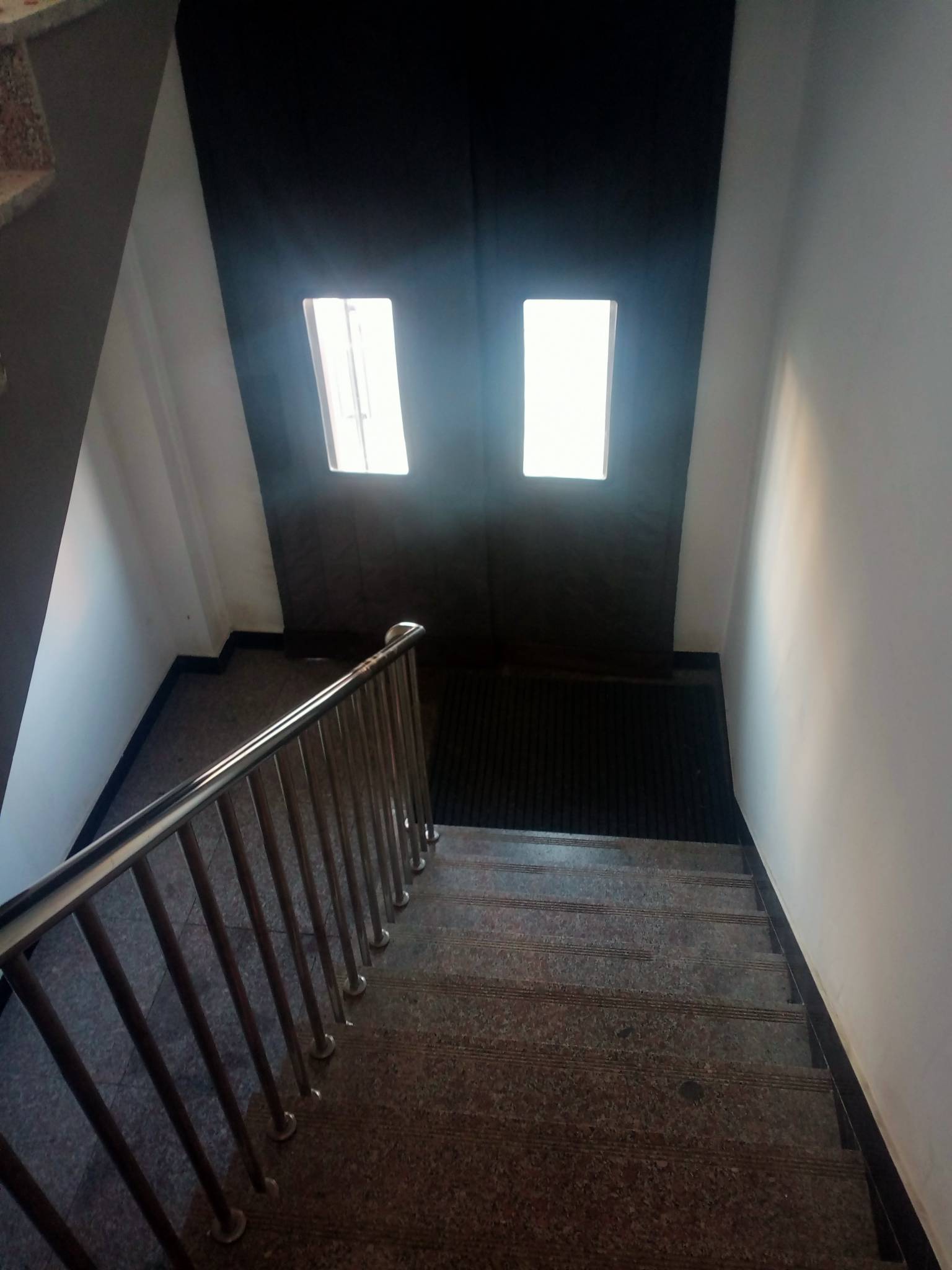 《当前环境太亮》！骑着微信运营团队的妈在路边狂奔


27 / 作者:我是你的爹地 / 