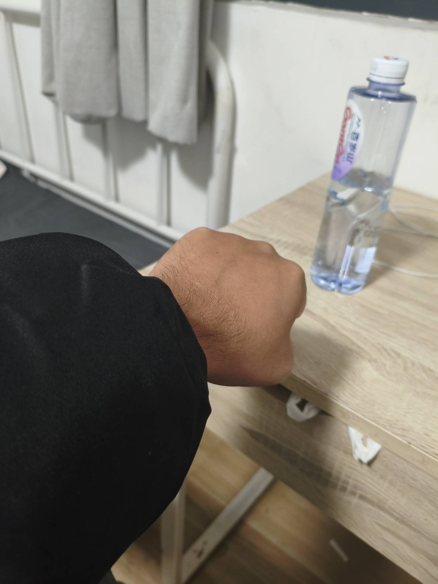 刚刚起床好冷，得物3块钱买的棉服还不错

39 / 作者:为之奈何 / 