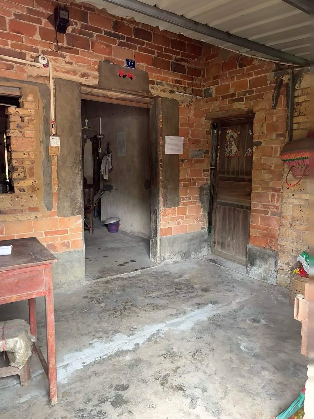 出生于这样的环境我废了
我不敢想未来，满是绝望。别人的未来有奔头，我却只剩熬不完11 / 作者:我这辈子废了 / 