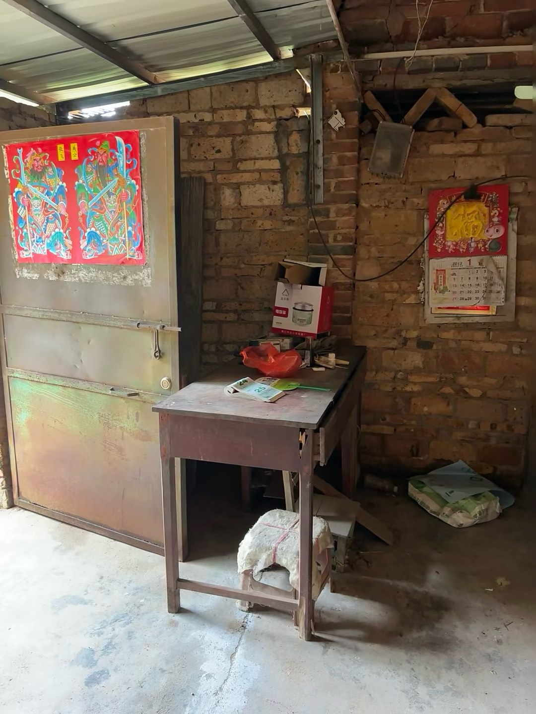 出生于这样的环境我废了
我不敢想未来，满是绝望。别人的未来有奔头，我却只剩熬不完49 / 作者:我这辈子废了 / 