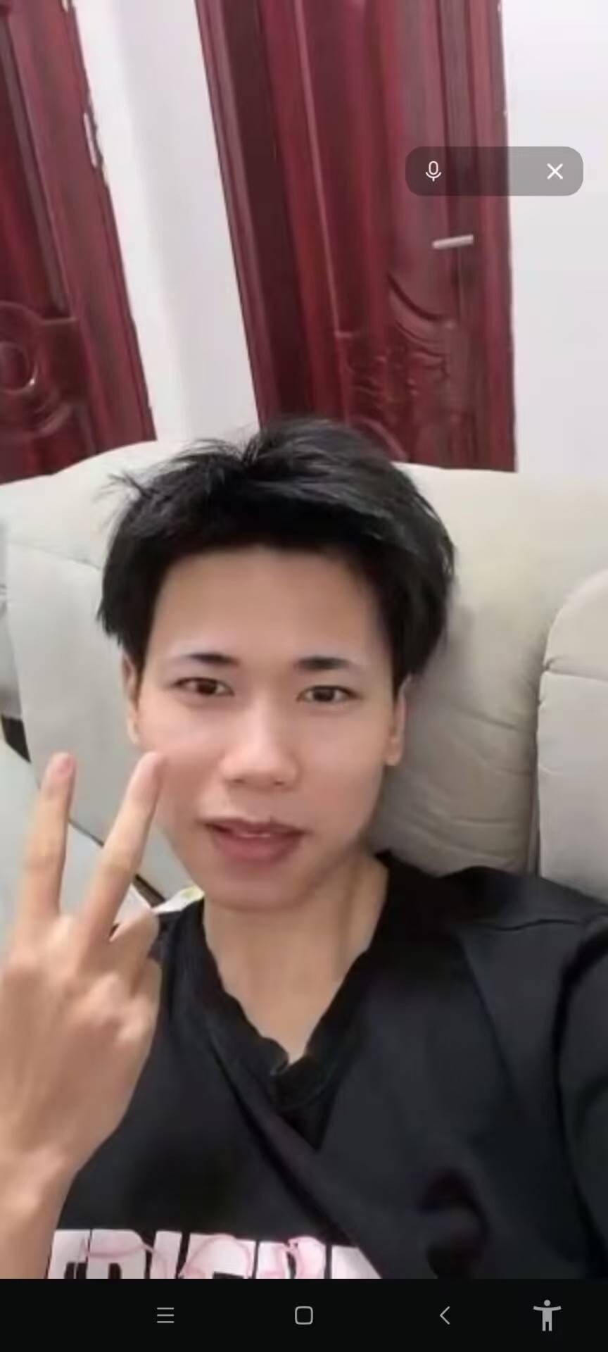 这是谁

99 / 作者:浪仔小牛 / 