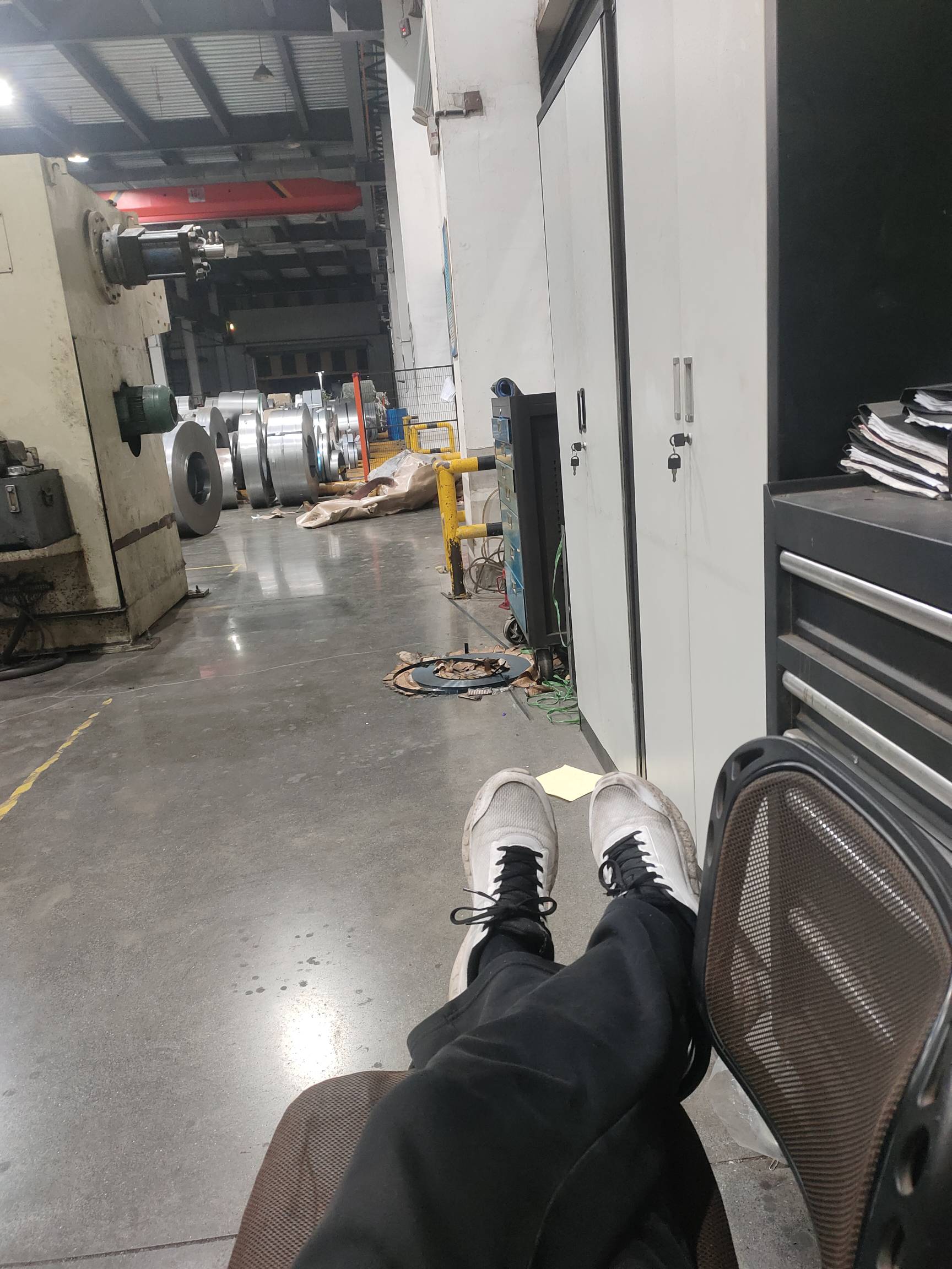 老哥们还有三个小时就下班了

85 / 作者:晚睡早起行不行 / 