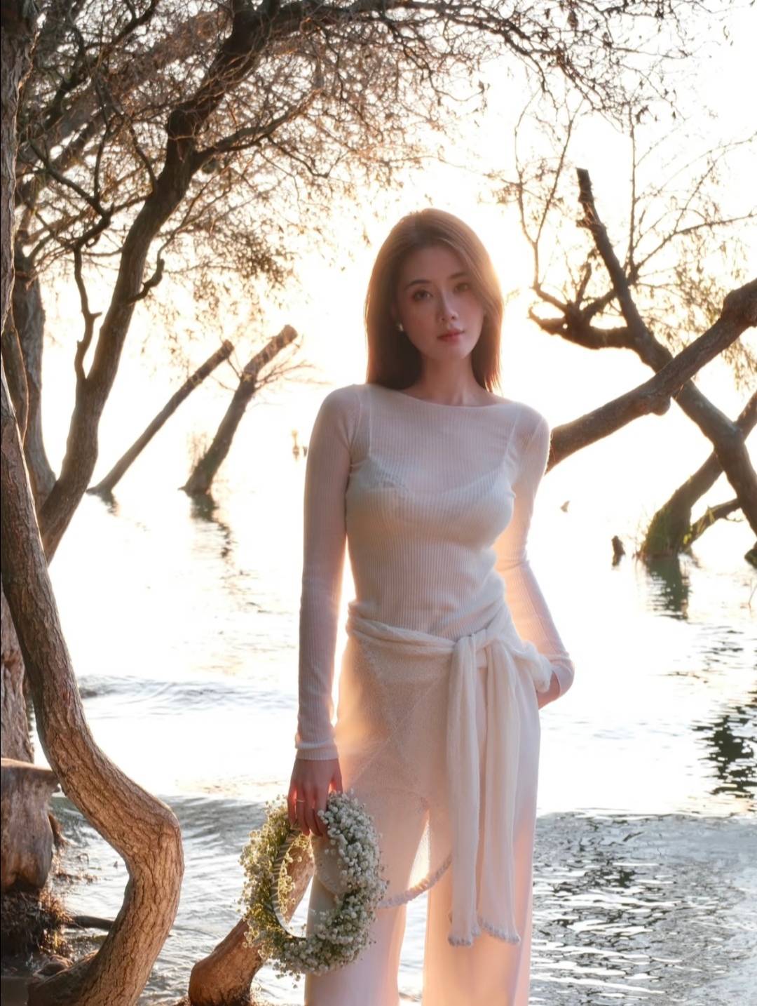 黑白颠倒的作息终于有所改善了，昨晚10点半睡着，4点10分醒了。比之前白天硬撑着不睡54 / 作者:交通銀行 / 