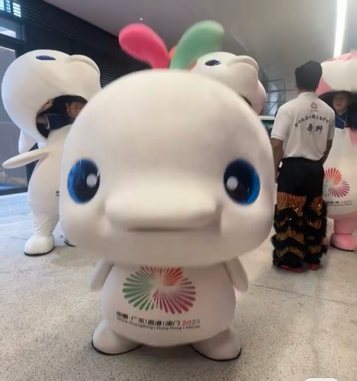 两户三轮，潤33，一边啃饭一边刷新，挂壁仔好苦

93 / 作者:羊毛哒哒哒 / 