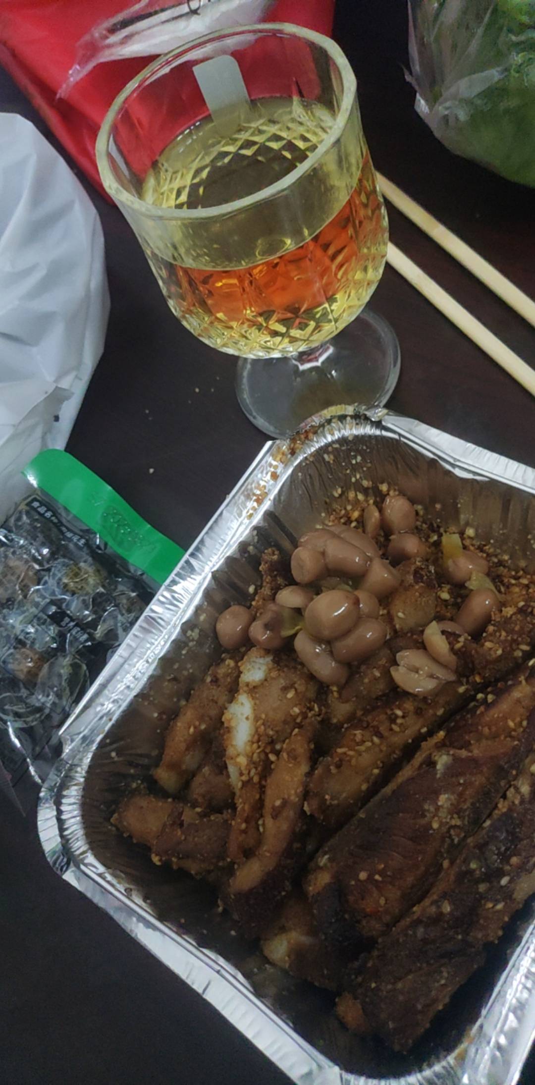 必须喝点

23 / 作者:阿米诺丝之神 / 